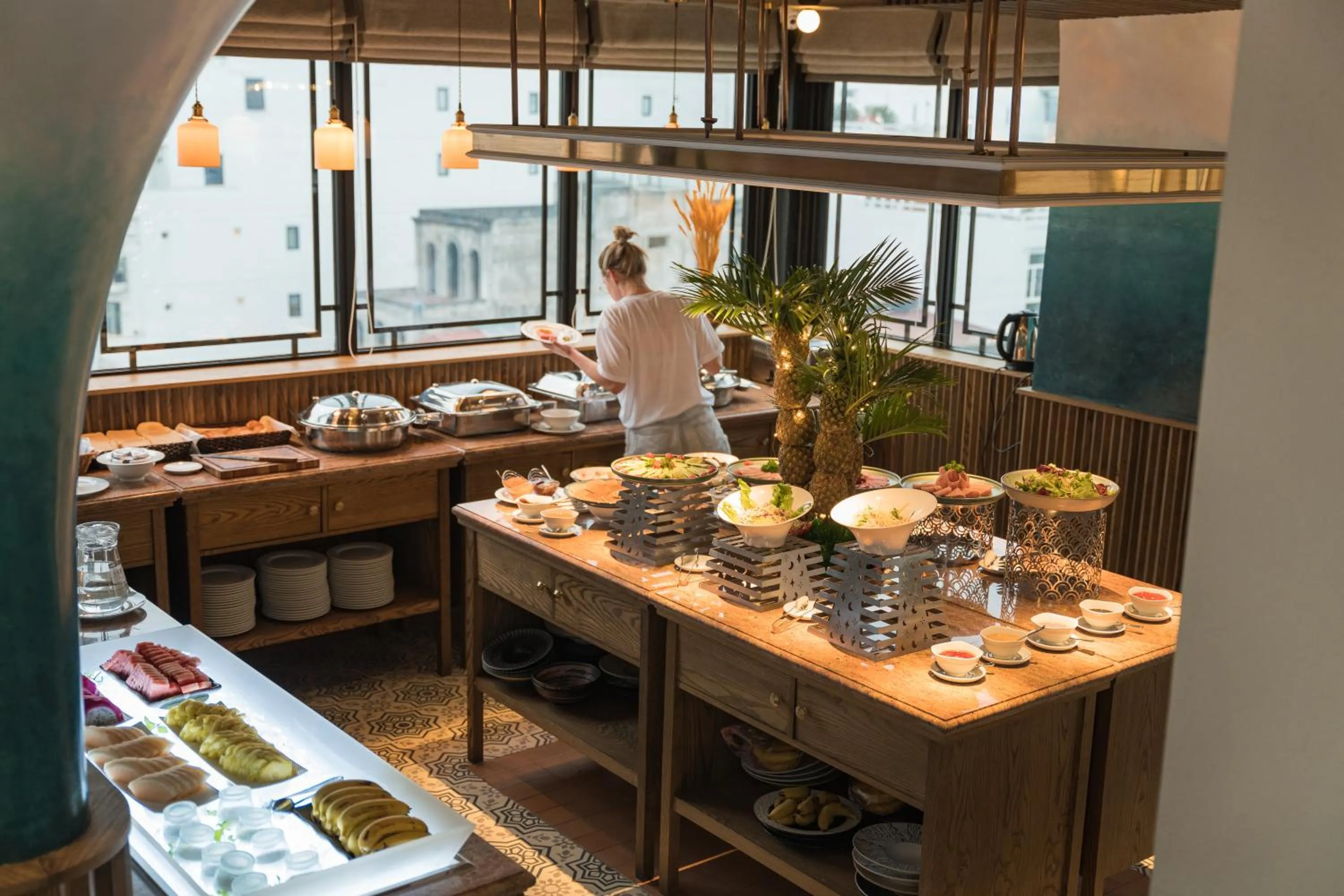 Restaurant/places to eat in La Passion Hanoi Hotel & Spa