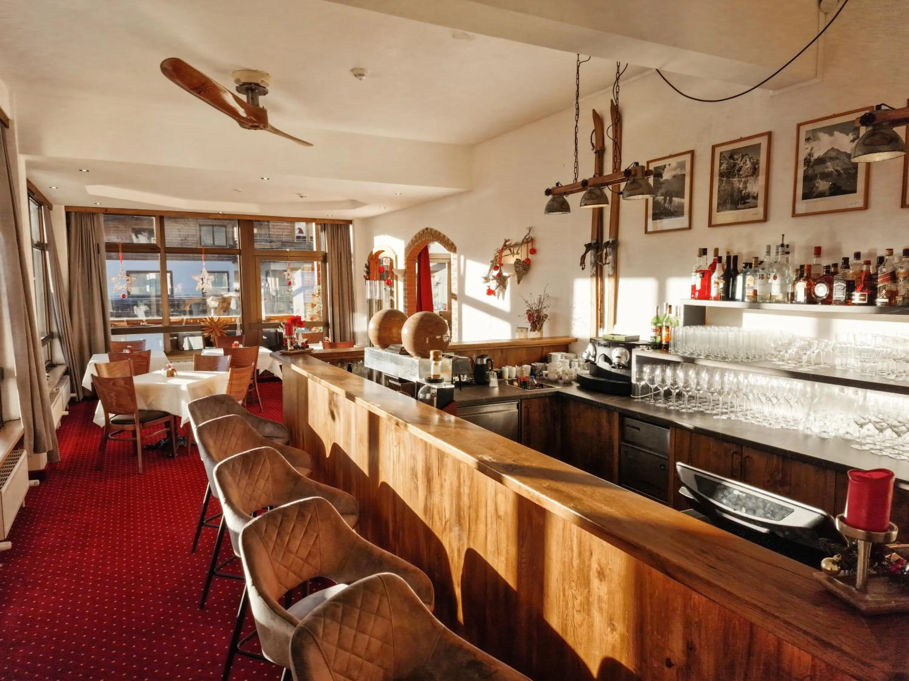 Lounge or bar in Das Alpin - Hotel Garni Guesthouse