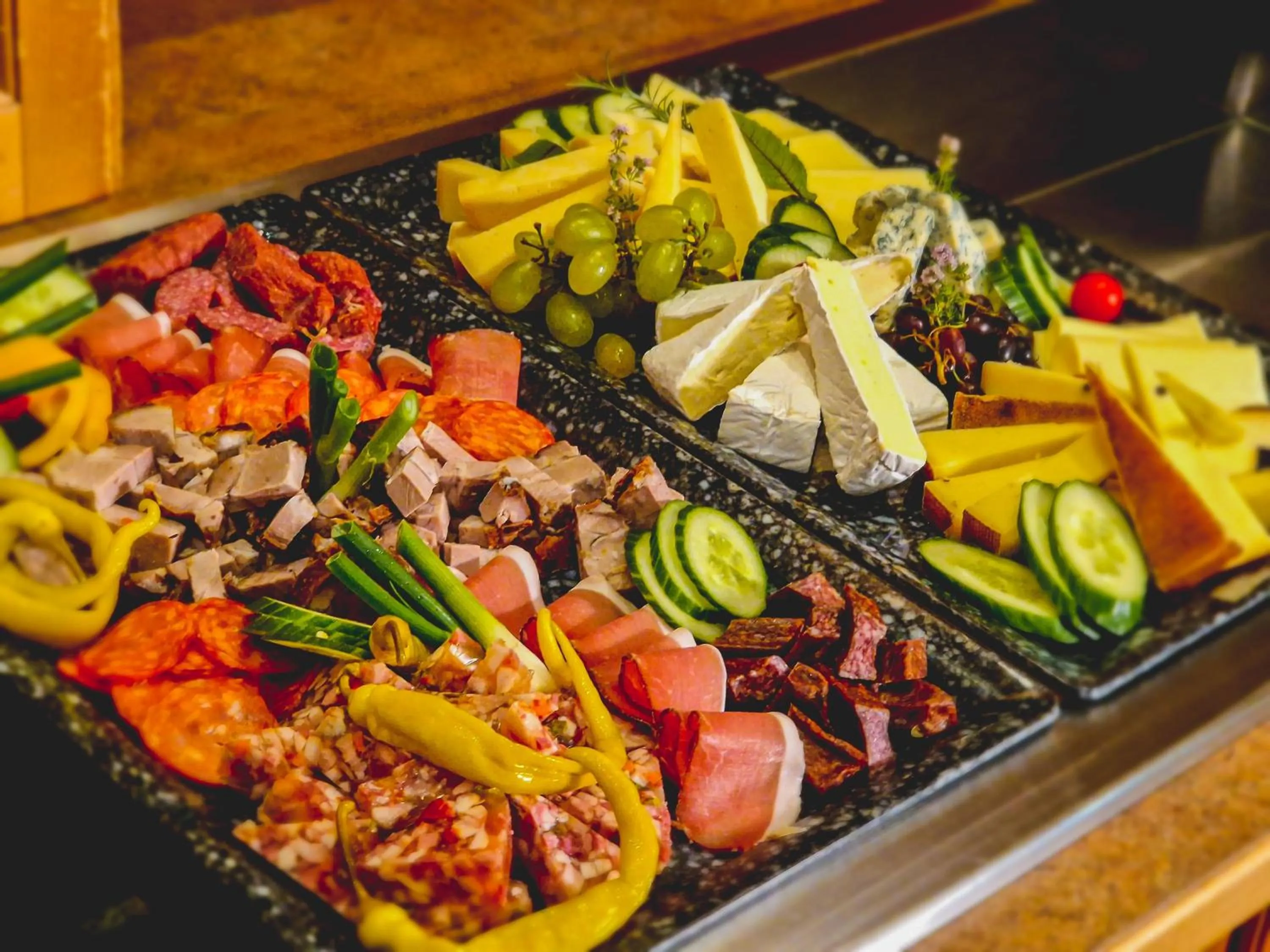 Restaurant/places to eat in Das Alpin - Hotel Garni Guesthouse