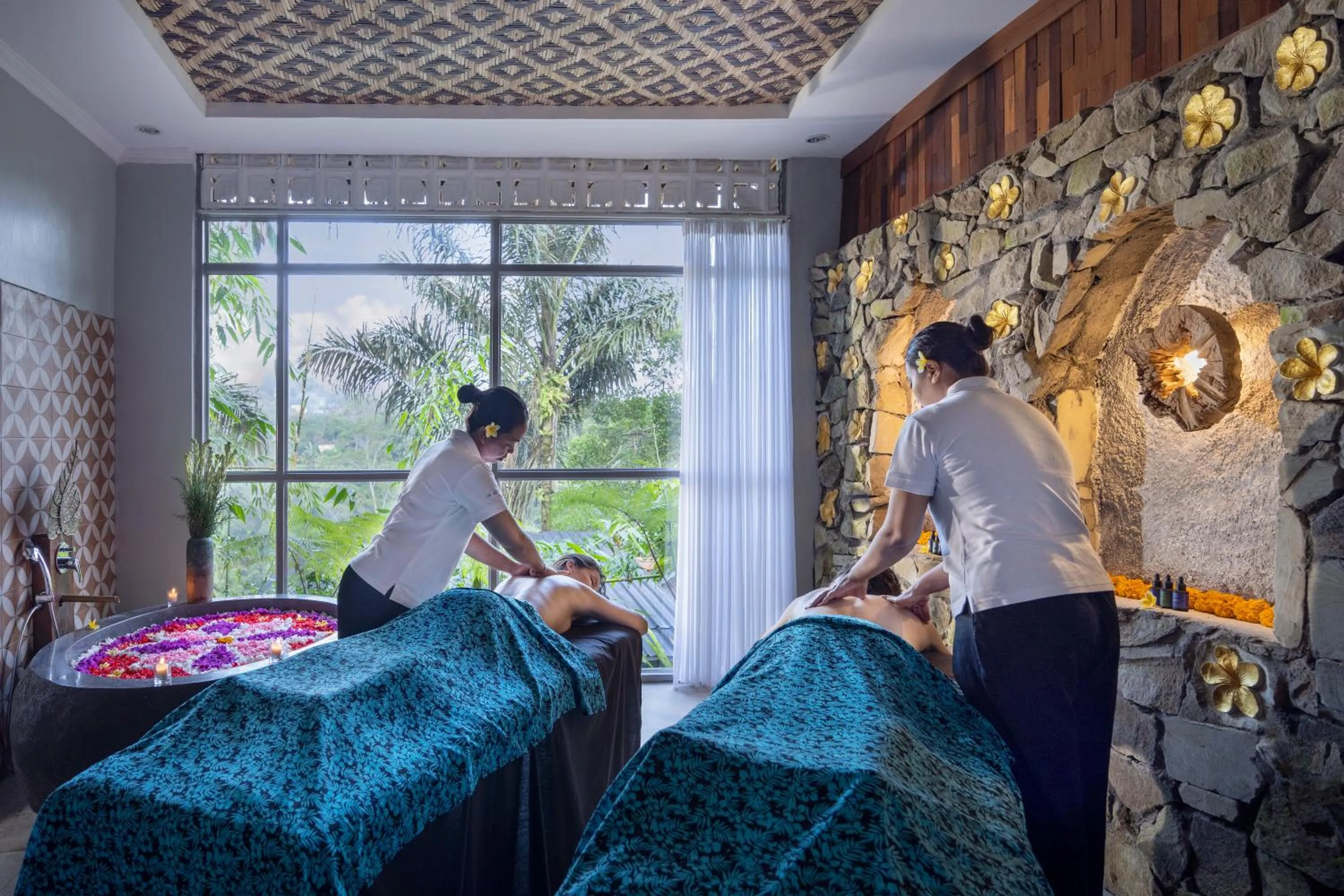 Massage in Sacred Valley by GenuineHost