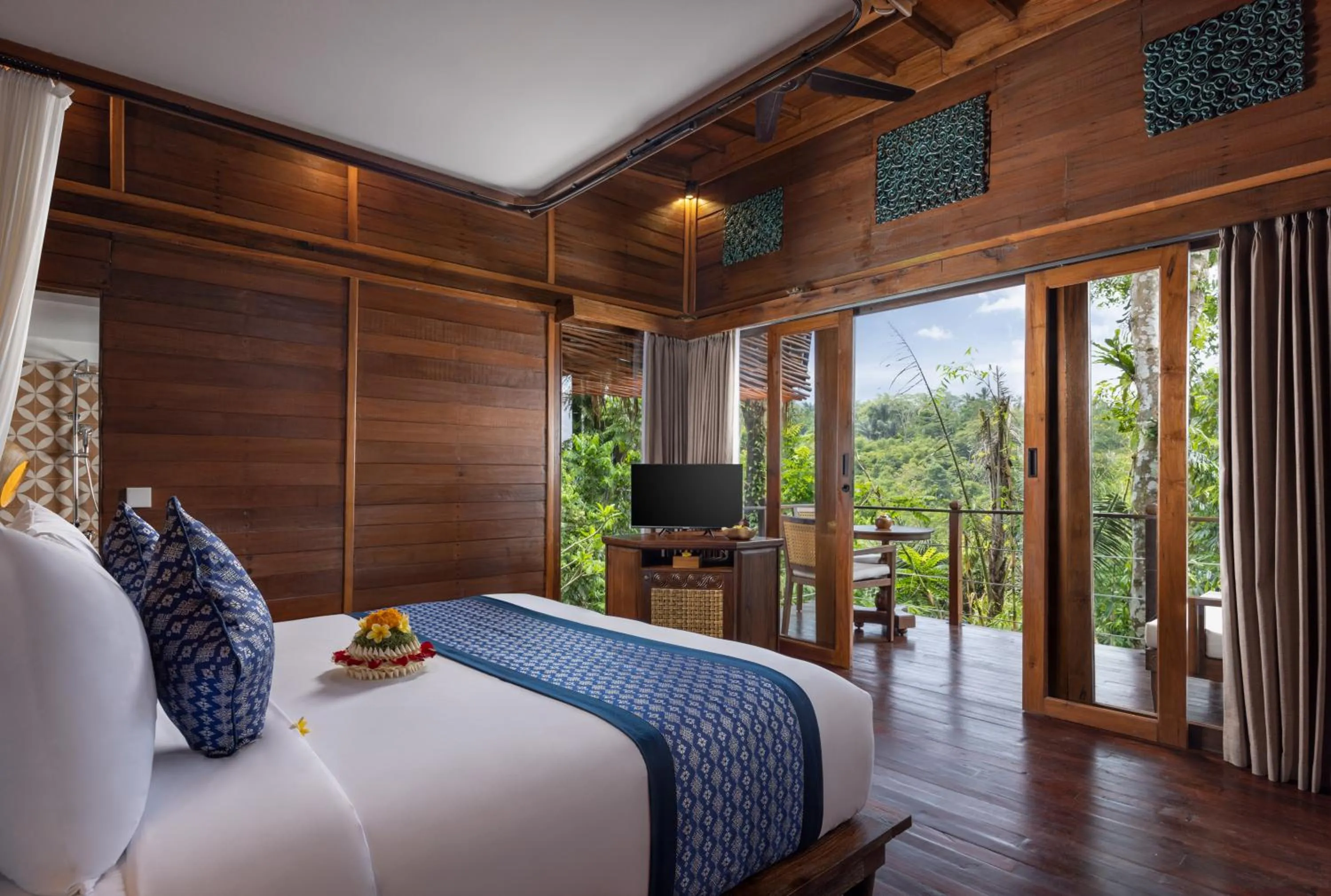 Bedroom, Bed in Sacred Valley by GenuineHost