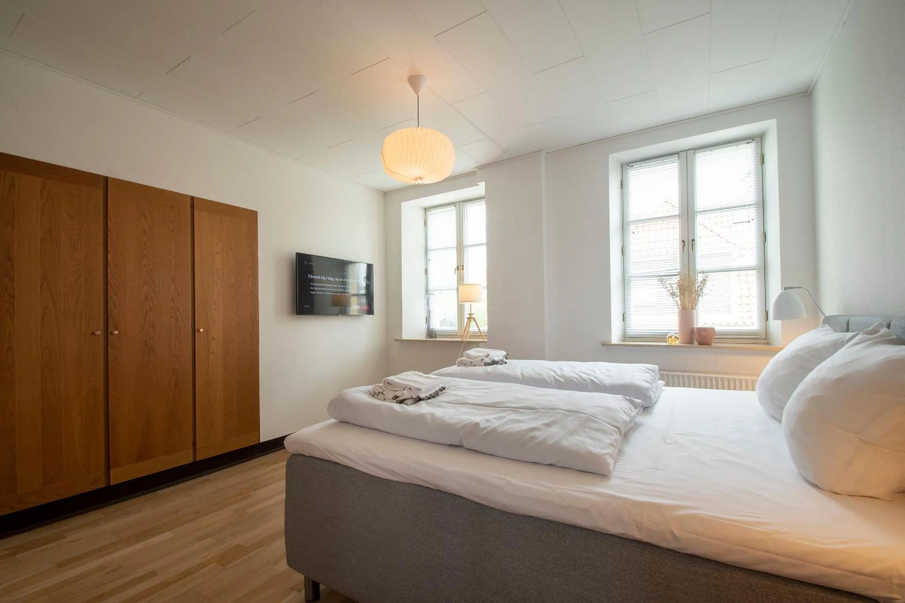 Bed in Exclusive 2 Bedroom Apartment