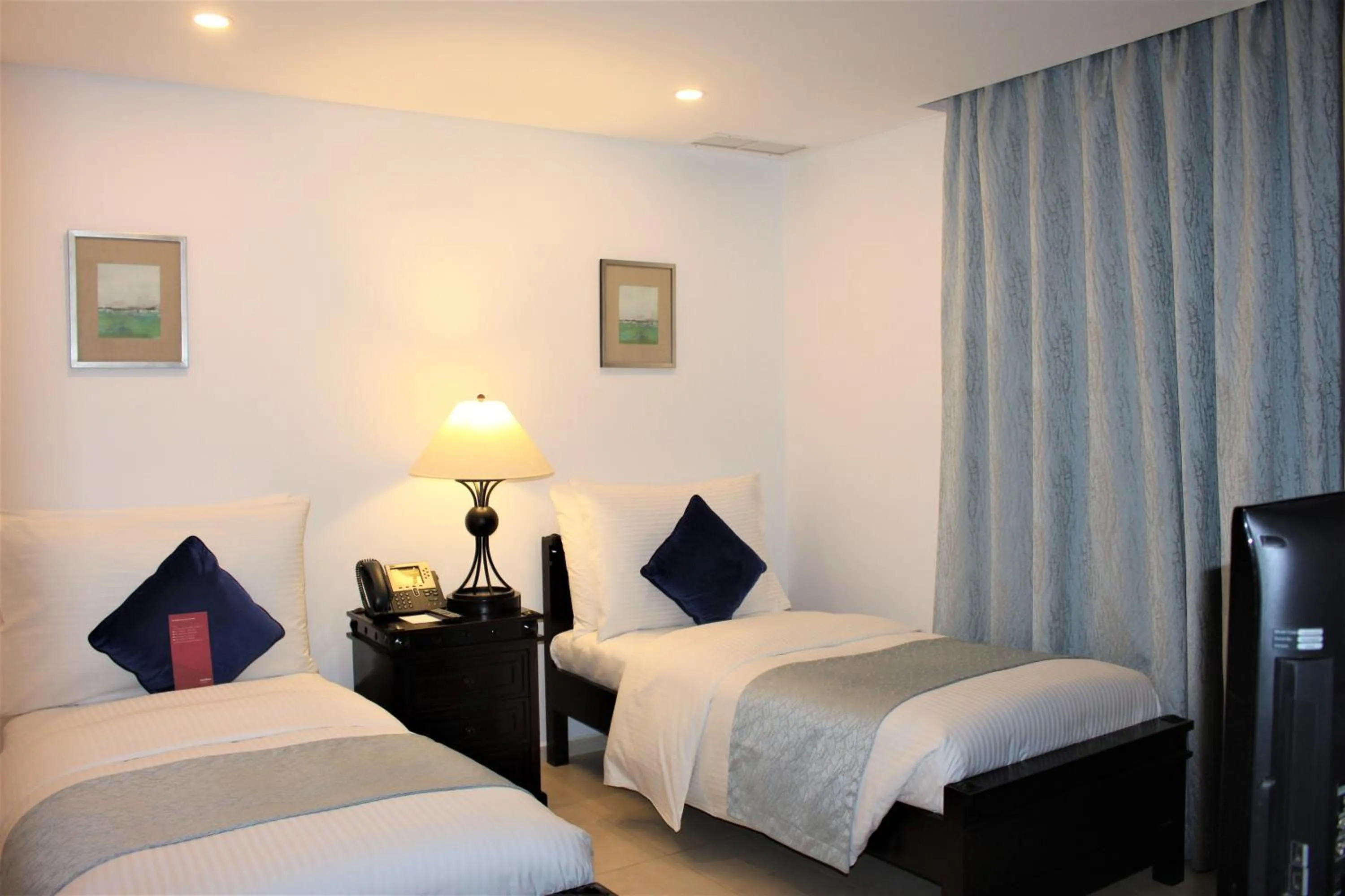 Bed in Mövenpick Hotel & Resort Al Bida'a