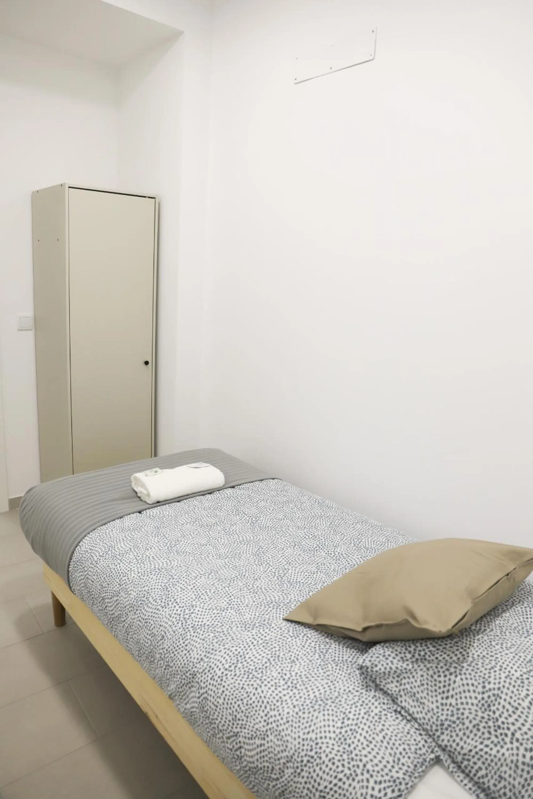 Bed in Oriente DNA Studios V