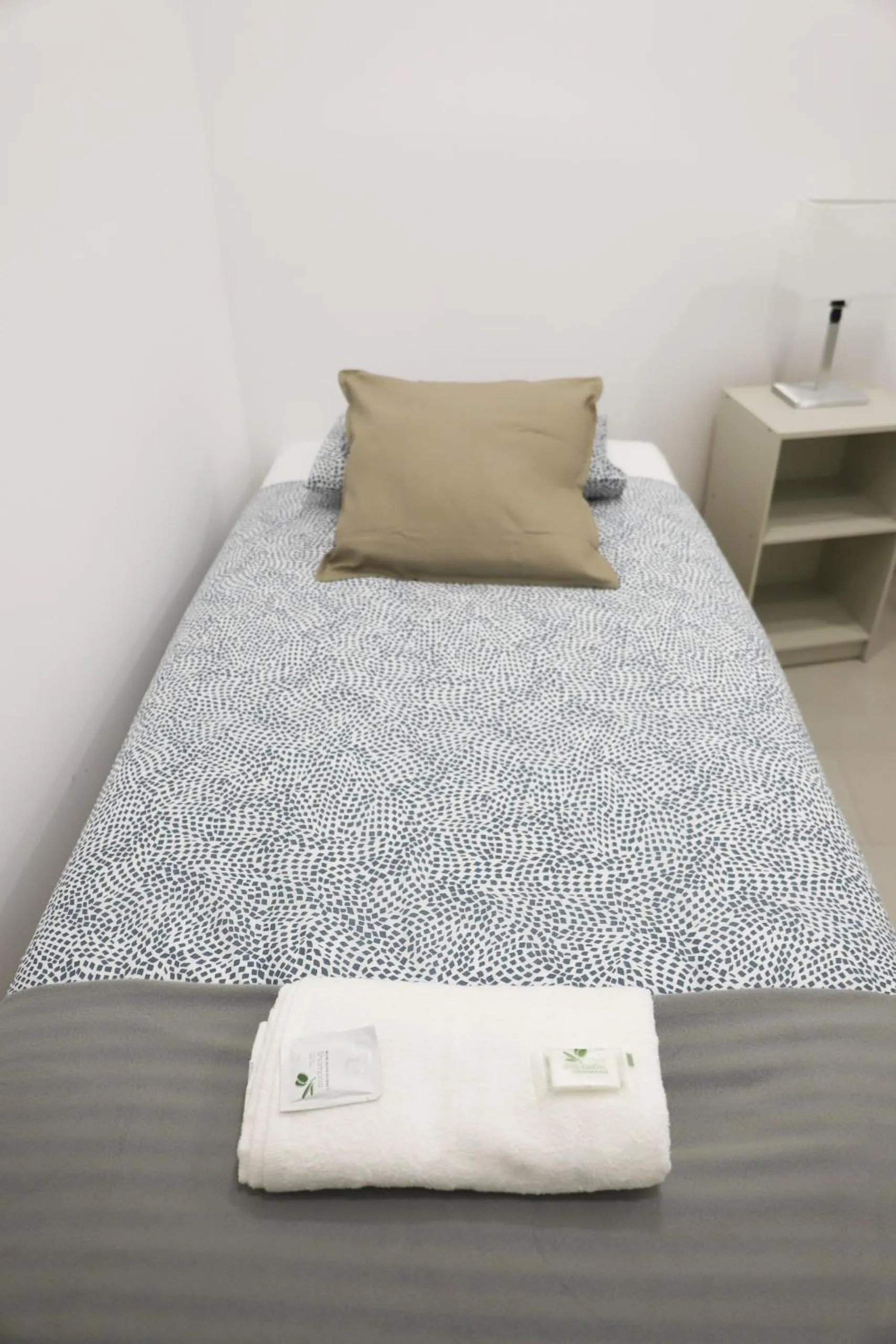 Bed in Oriente DNA Studios V