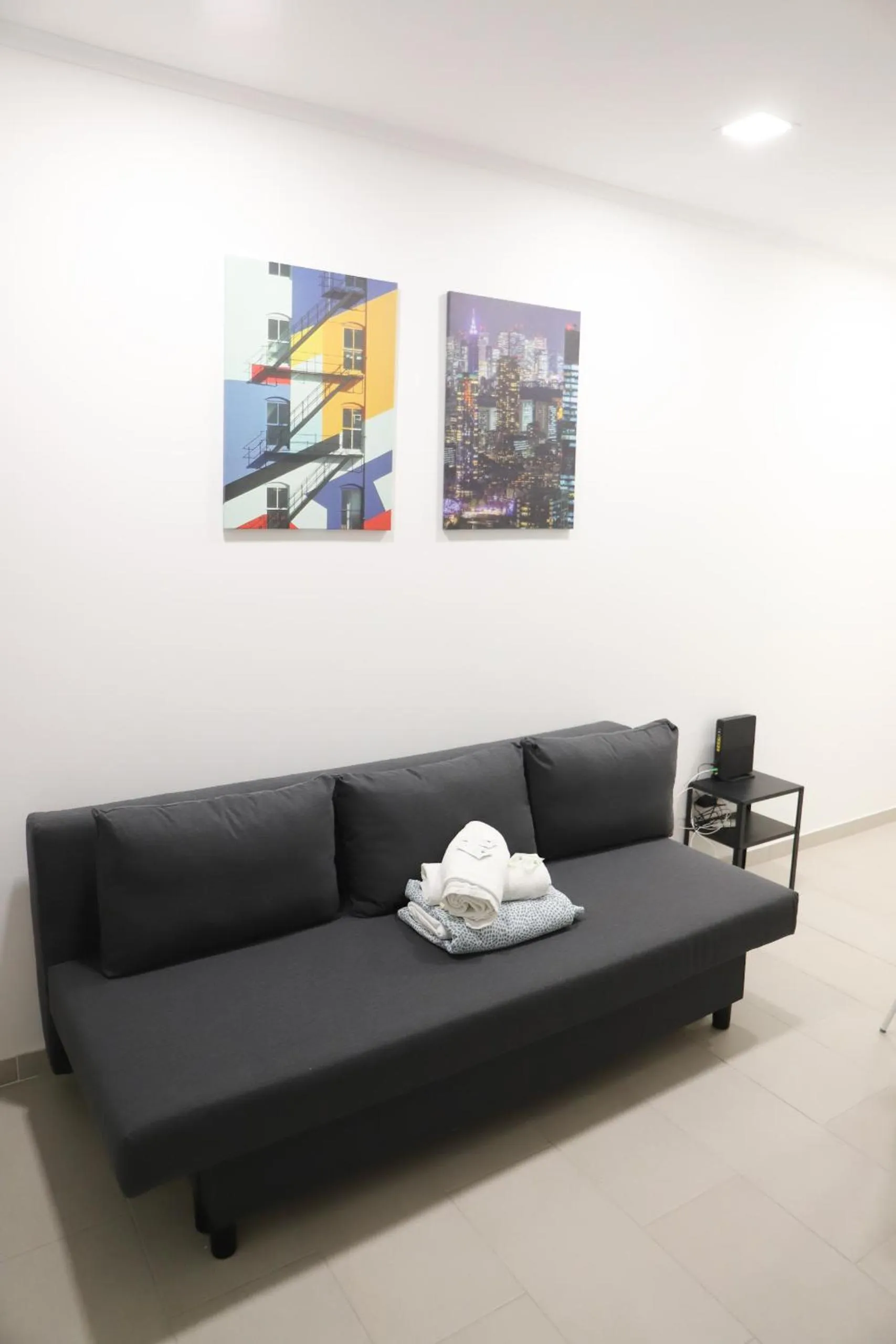 Communal lounge/ TV room in Oriente DNA Studios V