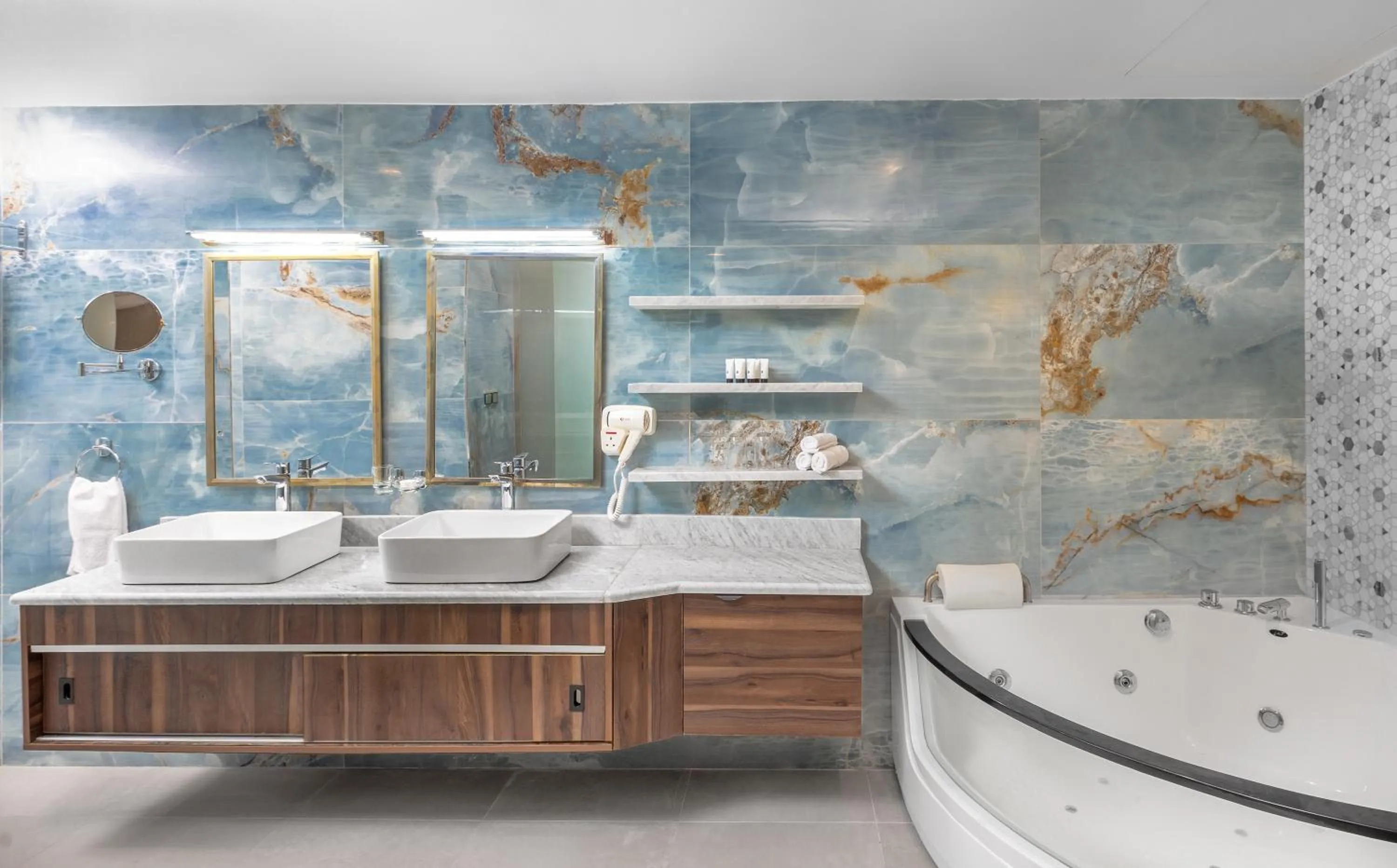 Bathroom in Faraj Almadina Hotel