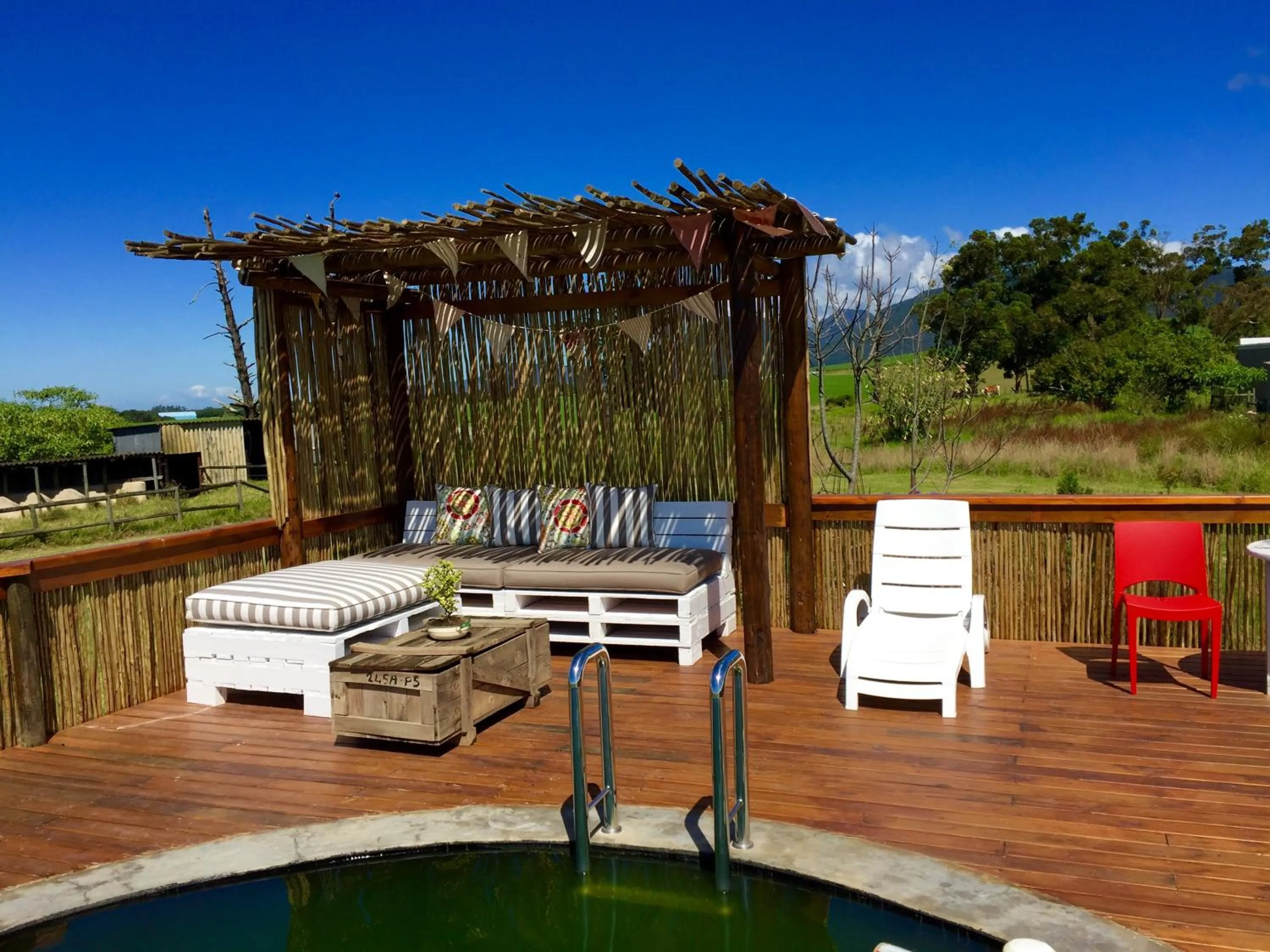 Swimming pool in Libertas Guest Farm