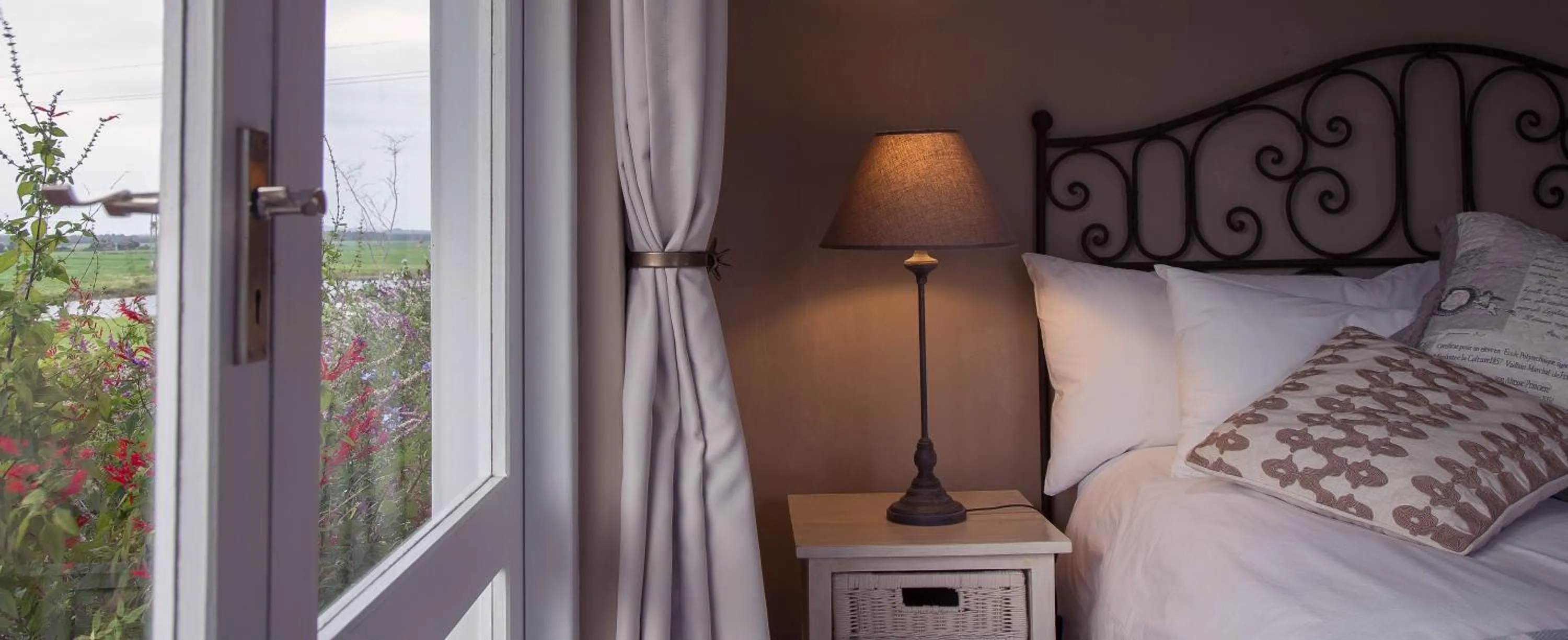 Garden, Bed in Libertas Guest Farm