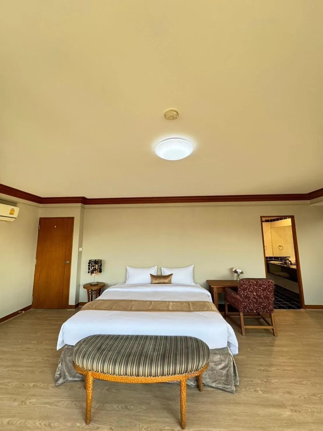 Bed in United Tower Thonglor by Aspira