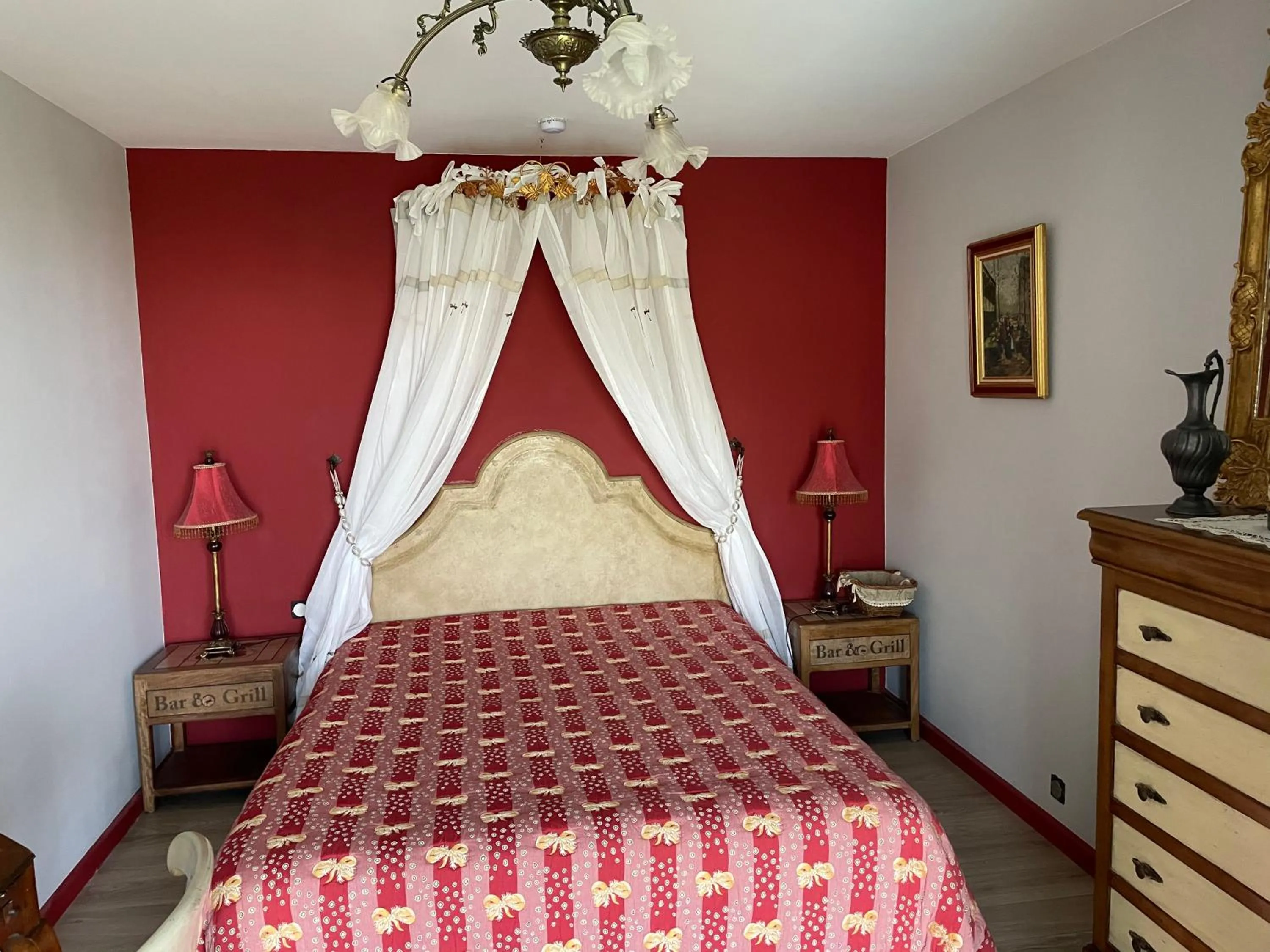Bed in Le Clos des Senteurs de Chateauneuf de Grasse