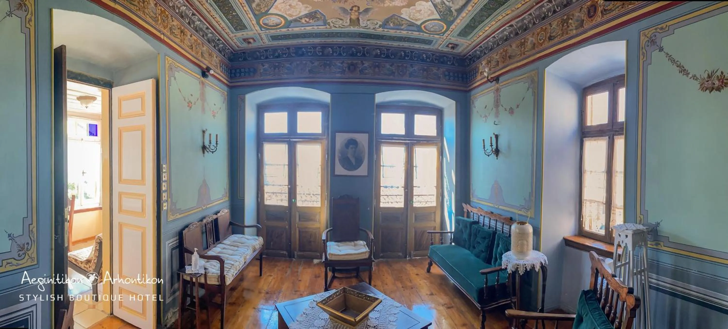 Living room in Aeginitikon Arhontikon Stylish Boutique Hotel