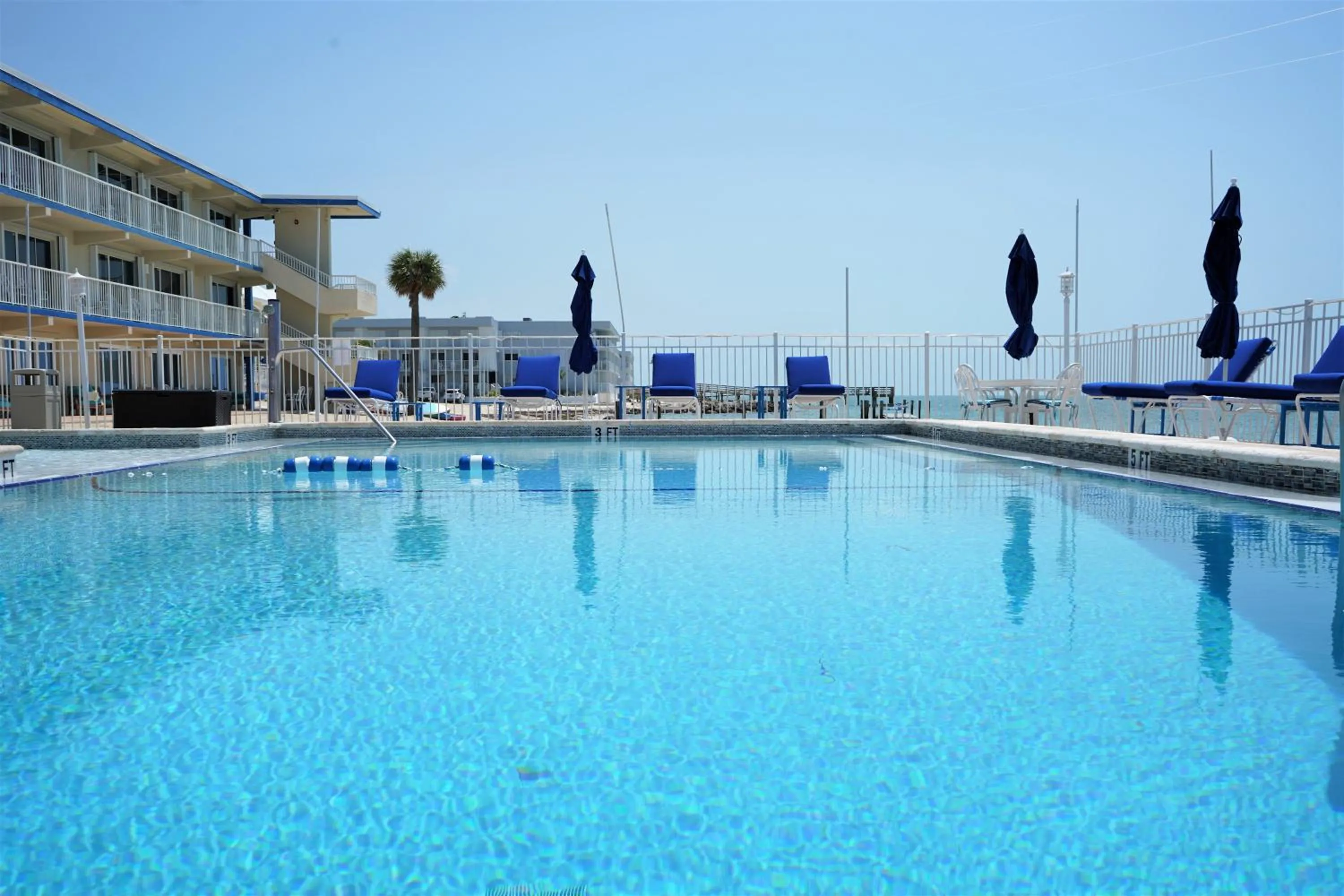 Swimming pool in Glunz Ocean Beach Hotel and Resort