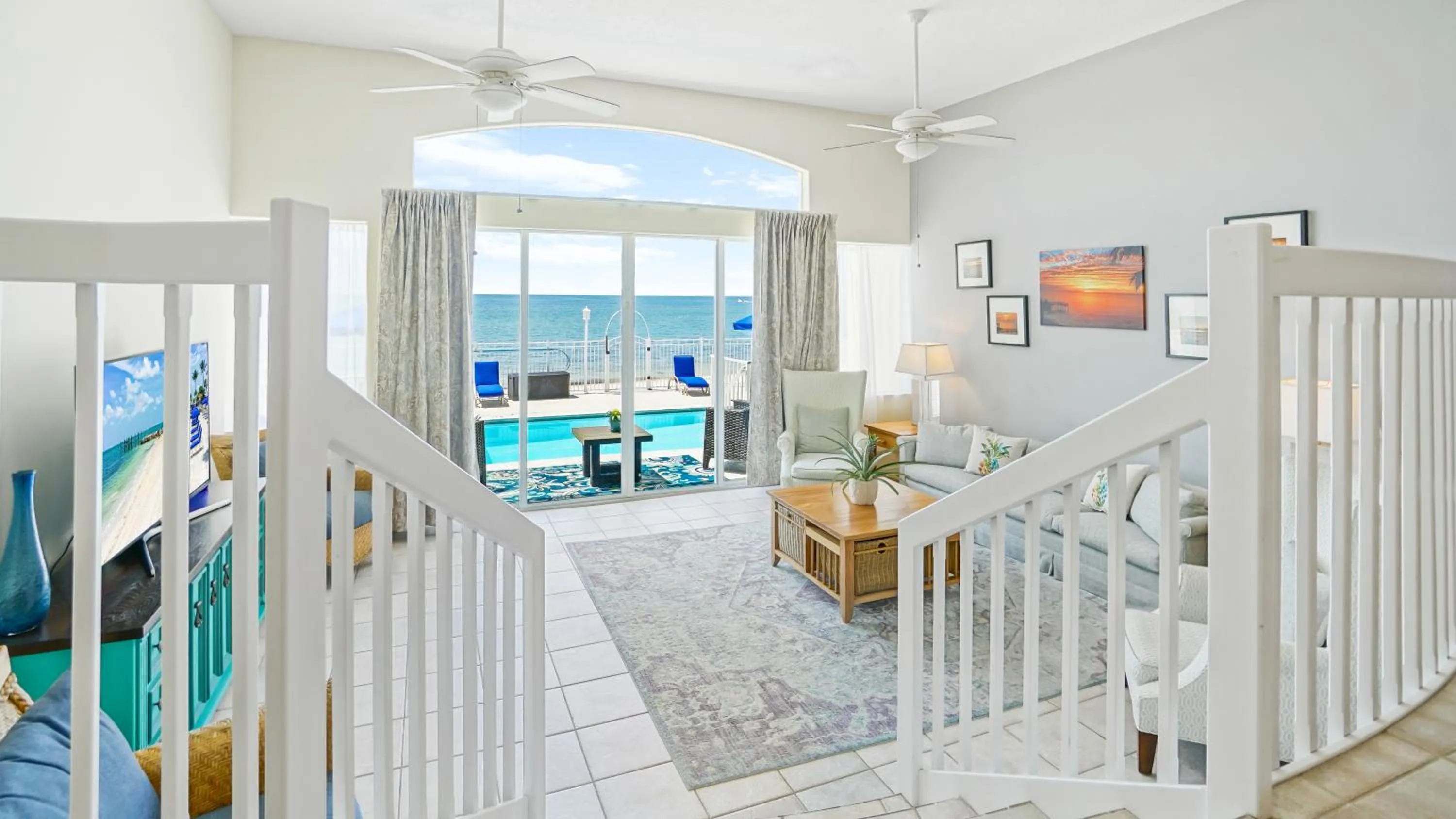 View (from property/room), Bed in Glunz Ocean Beach Hotel and Resort