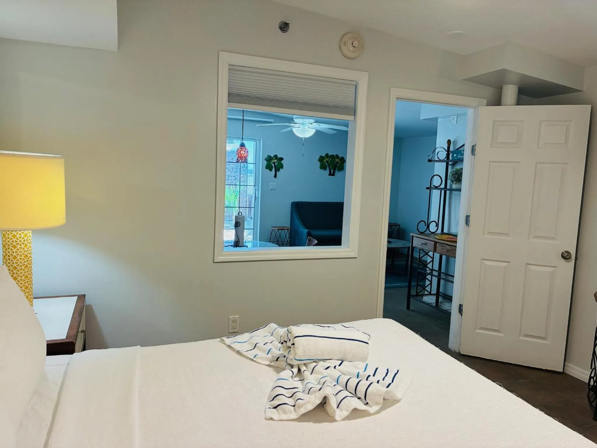 Bedroom, Bed in Glunz Ocean Beach Hotel and Resort