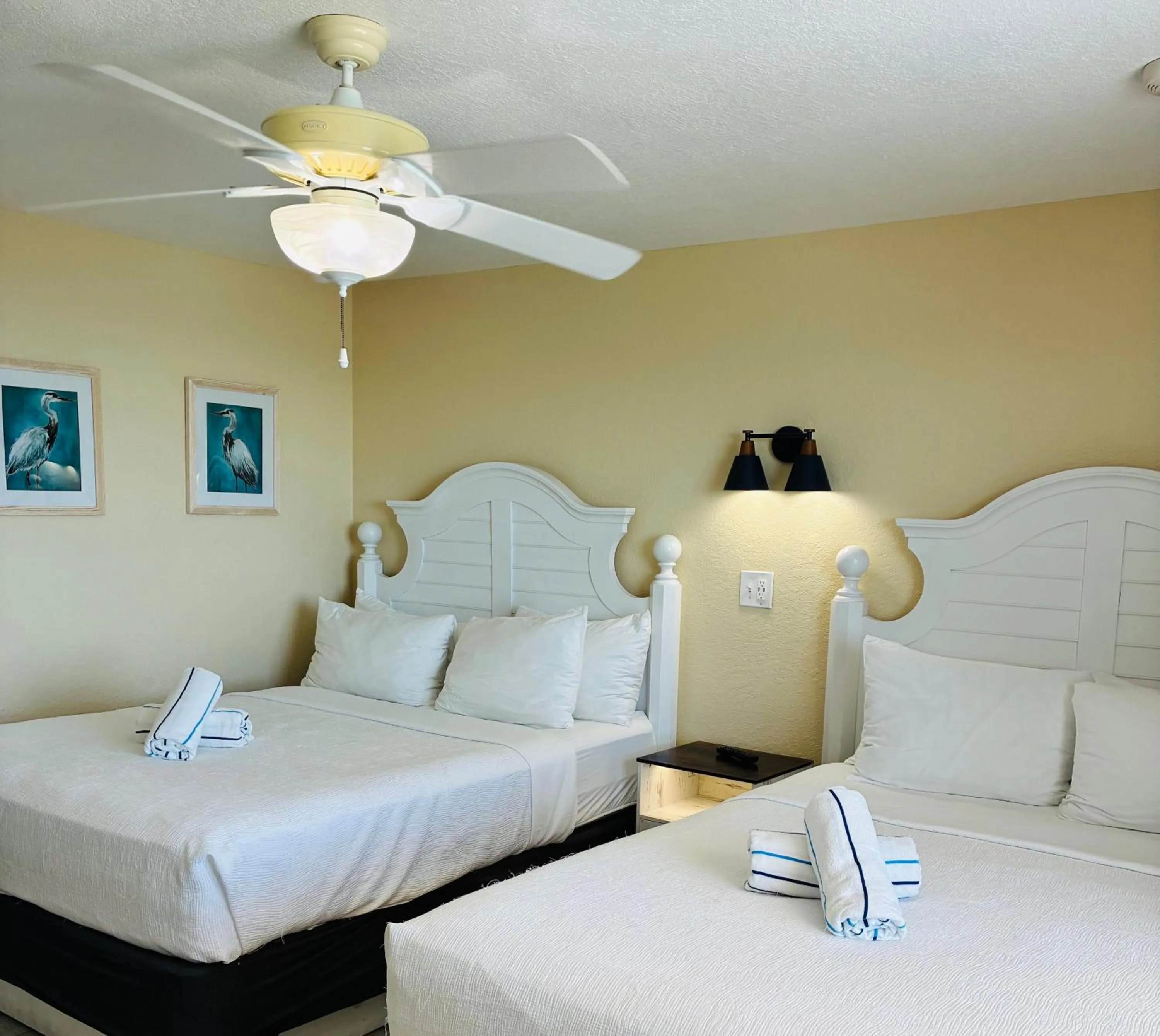 Bedroom, Bed in Glunz Ocean Beach Hotel and Resort