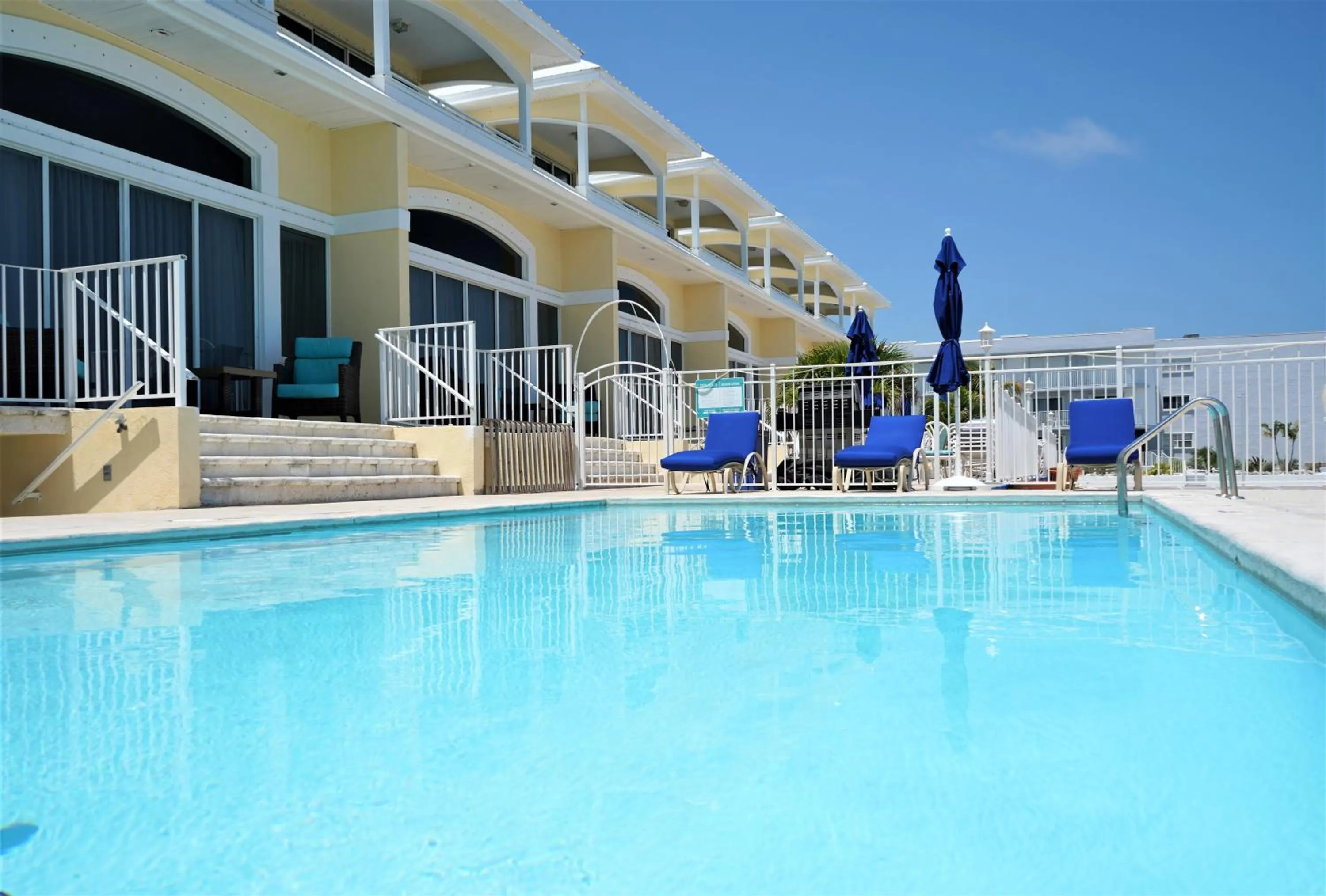 Swimming pool in Glunz Ocean Beach Hotel and Resort