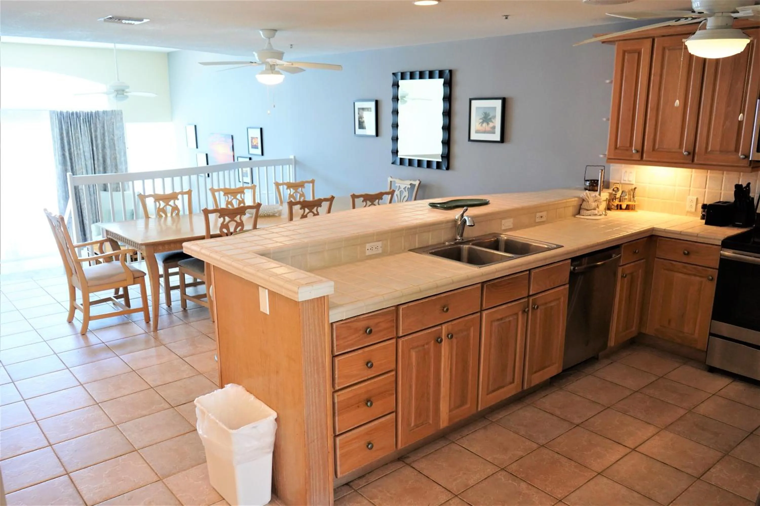 Kitchen or kitchenette in Glunz Ocean Beach Hotel and Resort