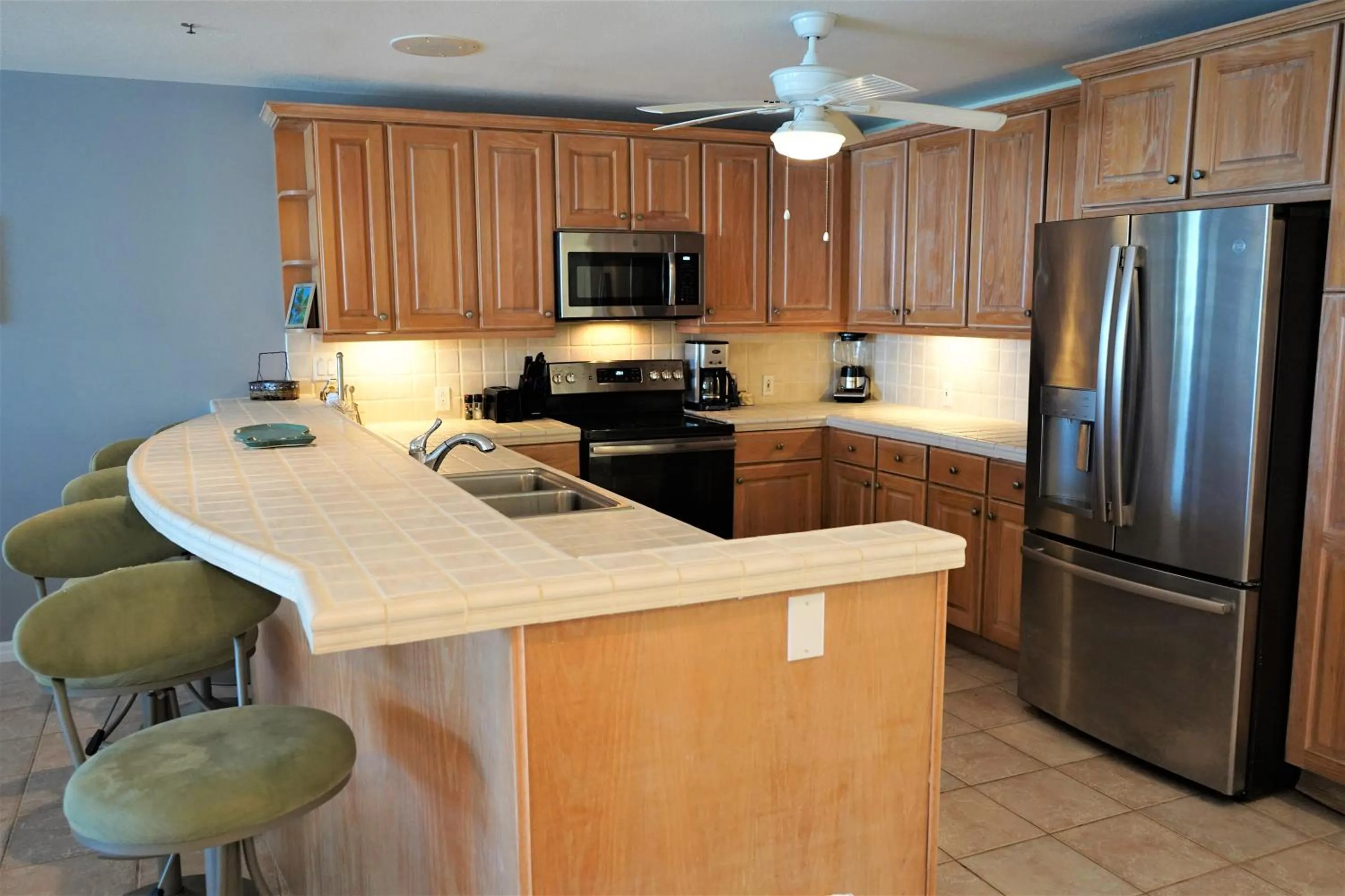 Kitchen or kitchenette in Glunz Ocean Beach Hotel and Resort