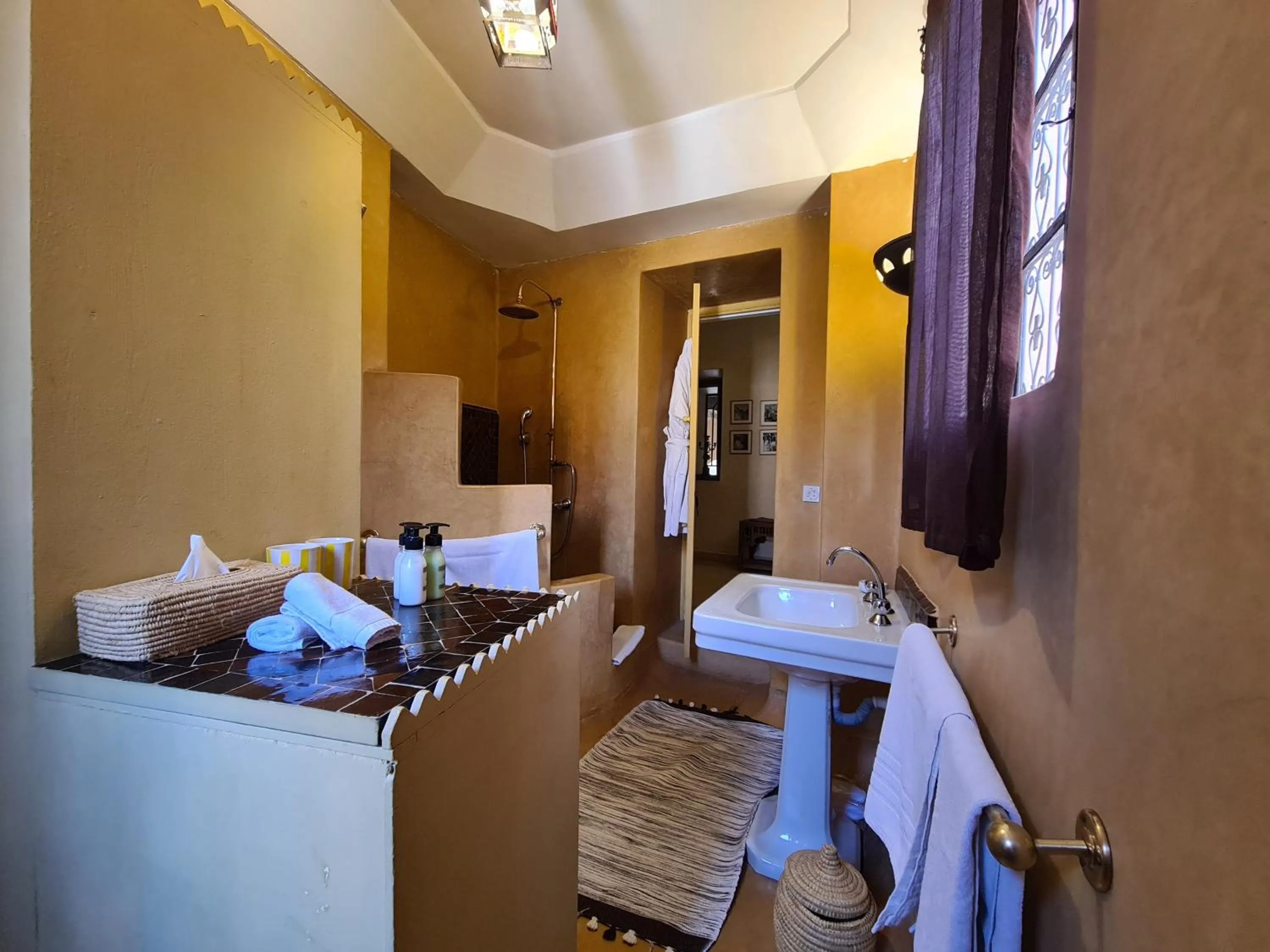 Bathroom, Bed in DAR CHIBANIA