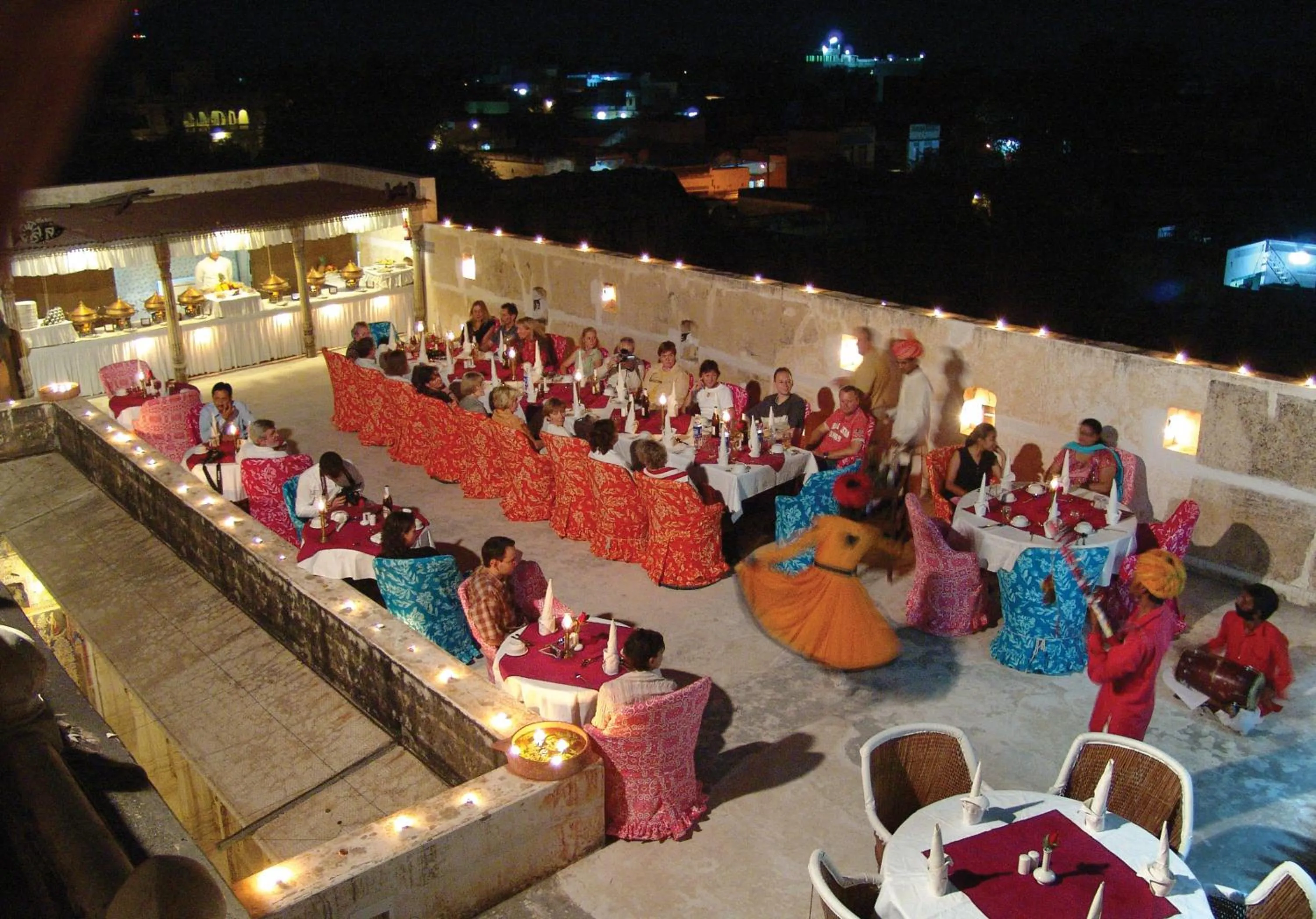 Evening entertainment in Hotel Mandawa Haveli