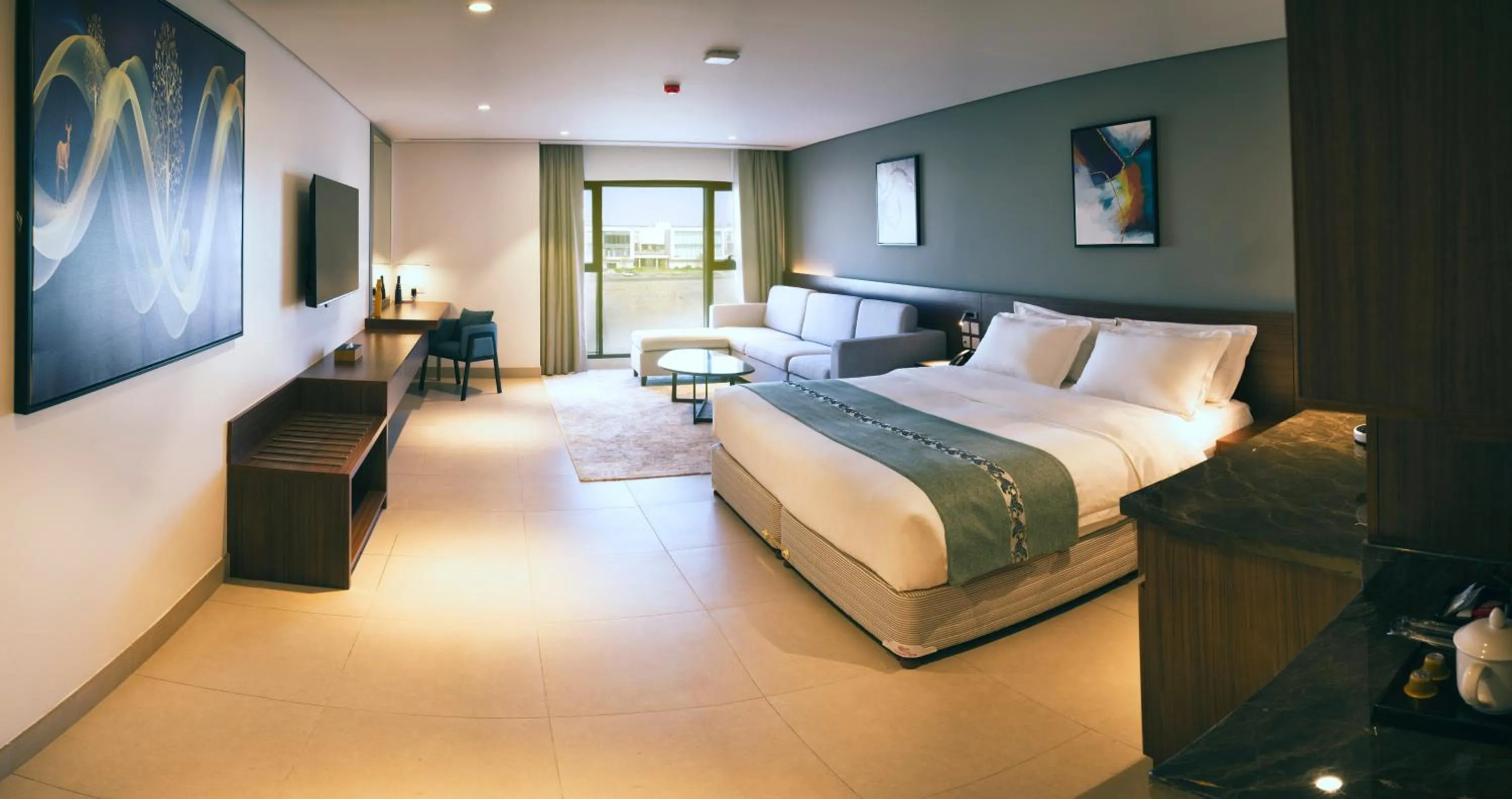 TV and multimedia, Bed in Boulevard Hotel Oman