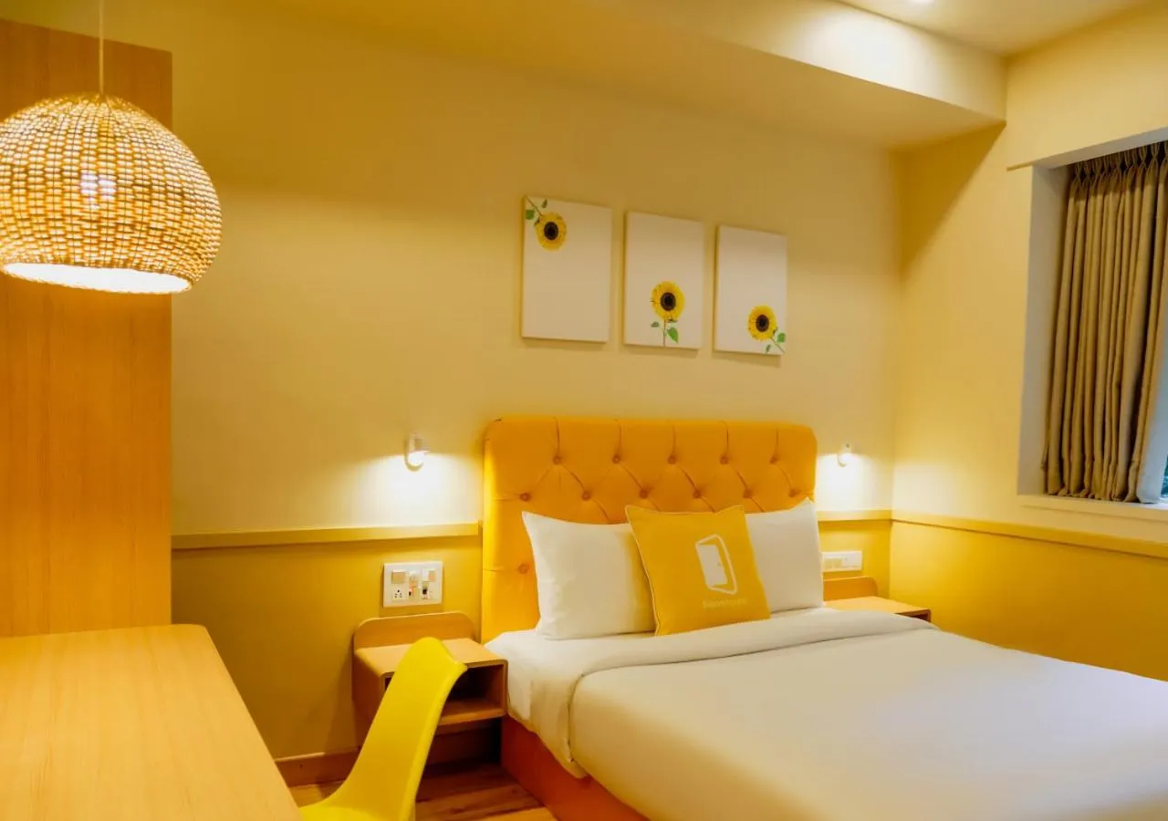 Bedroom, Bed in Bloom Hotel - Worli