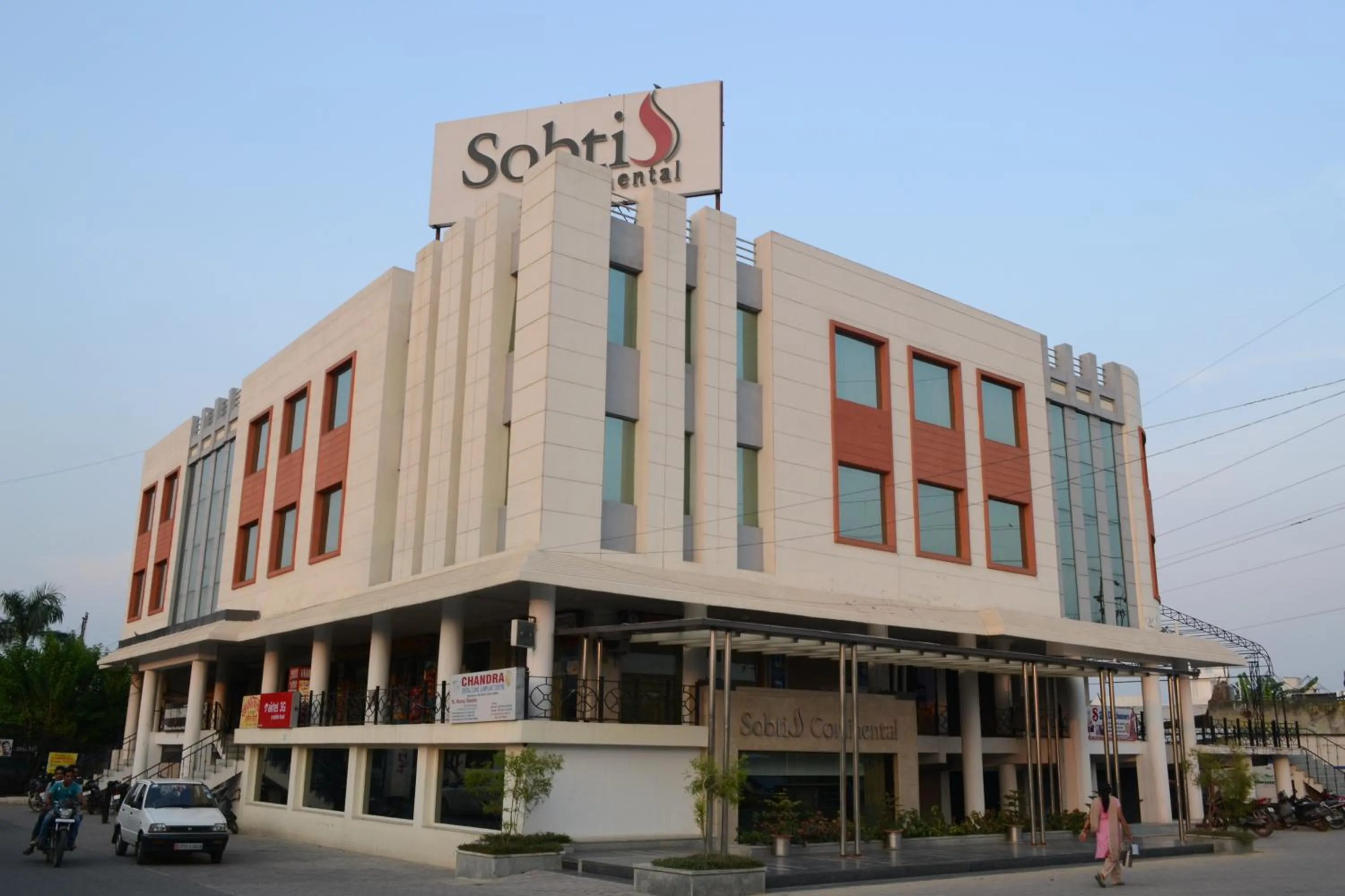 Facade/entrance in Sobti Continental Bareilly