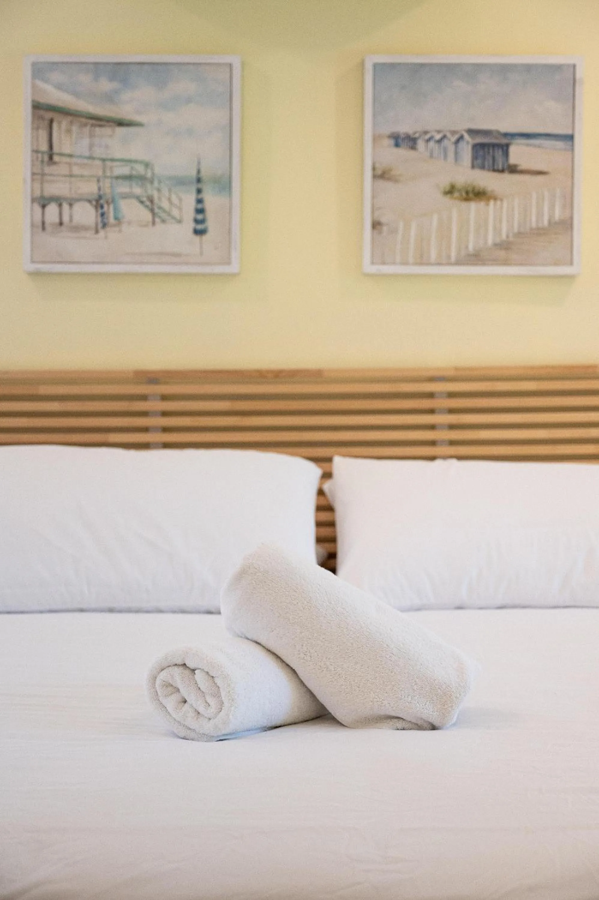 Bed in Casa Del Mar Master