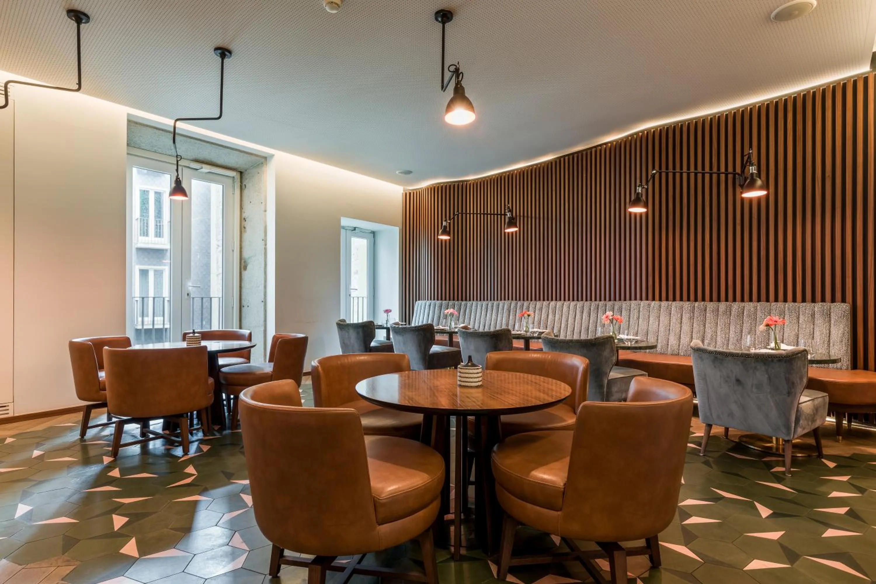 Restaurant/places to eat in Pousada do Porto - Rua das Flores