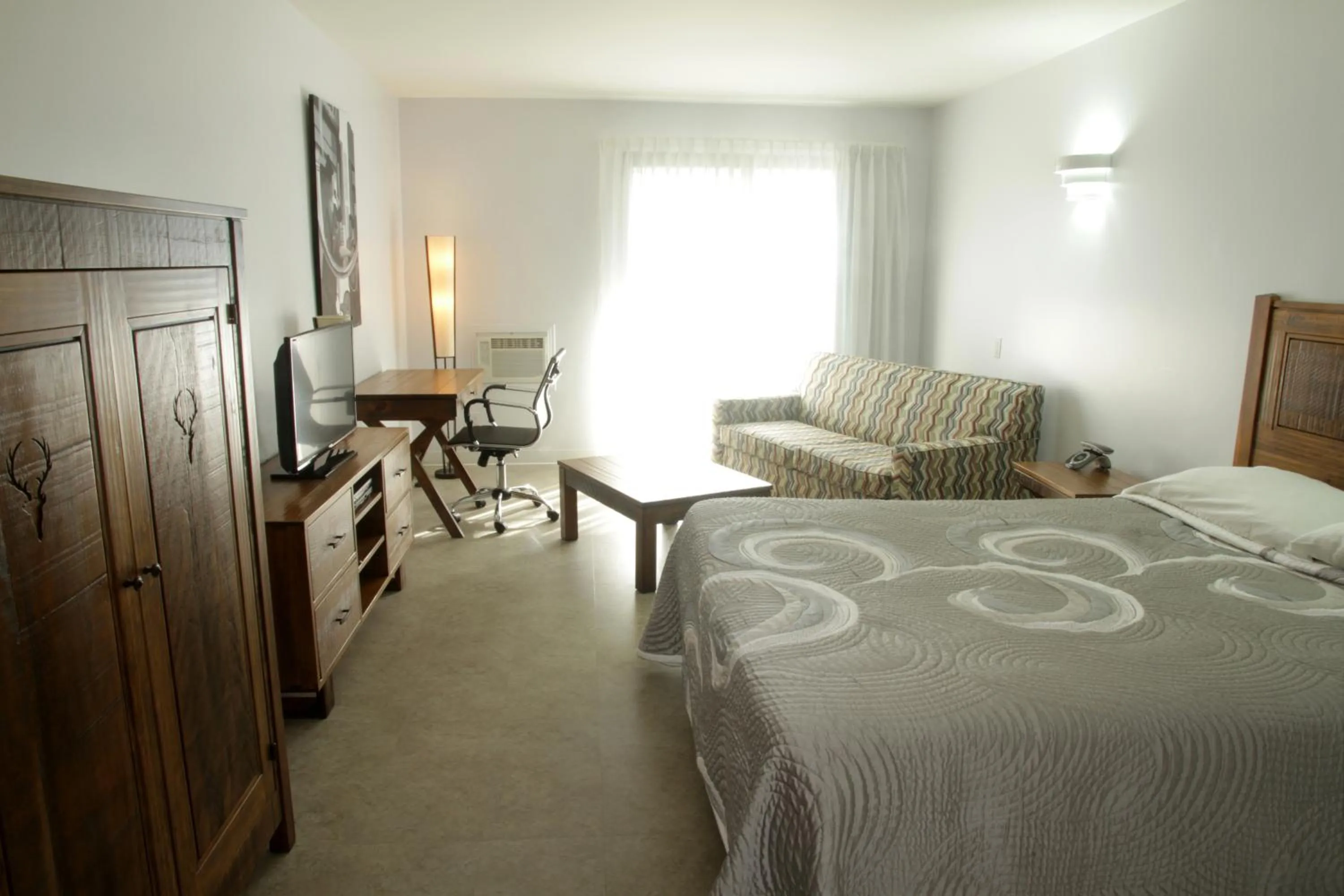 Photo of the whole room, Bed in Motel Le Martinet