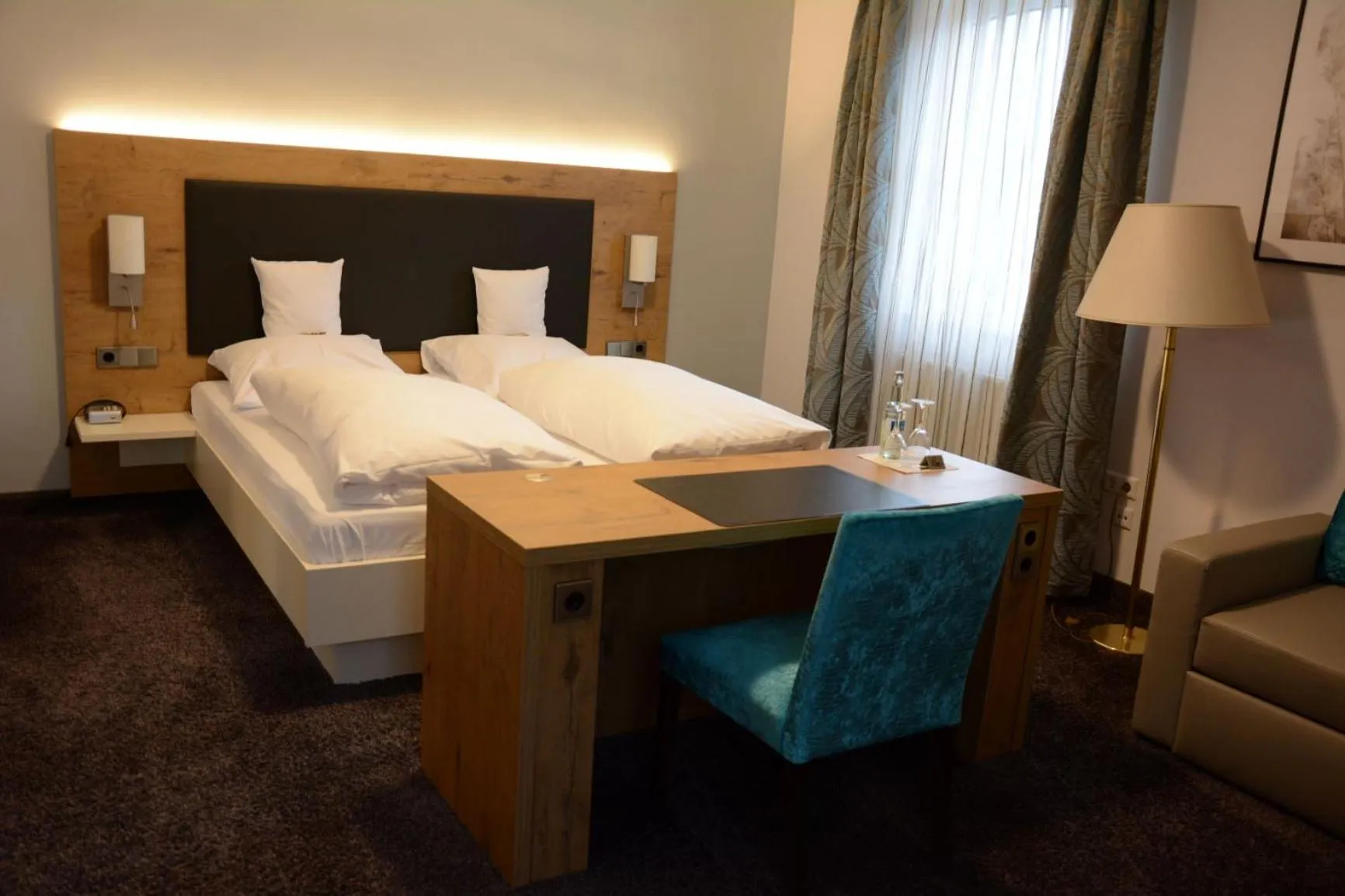 Photo of the whole room, Bed in Die Krone am Fluss - Landhotel Sindringen
