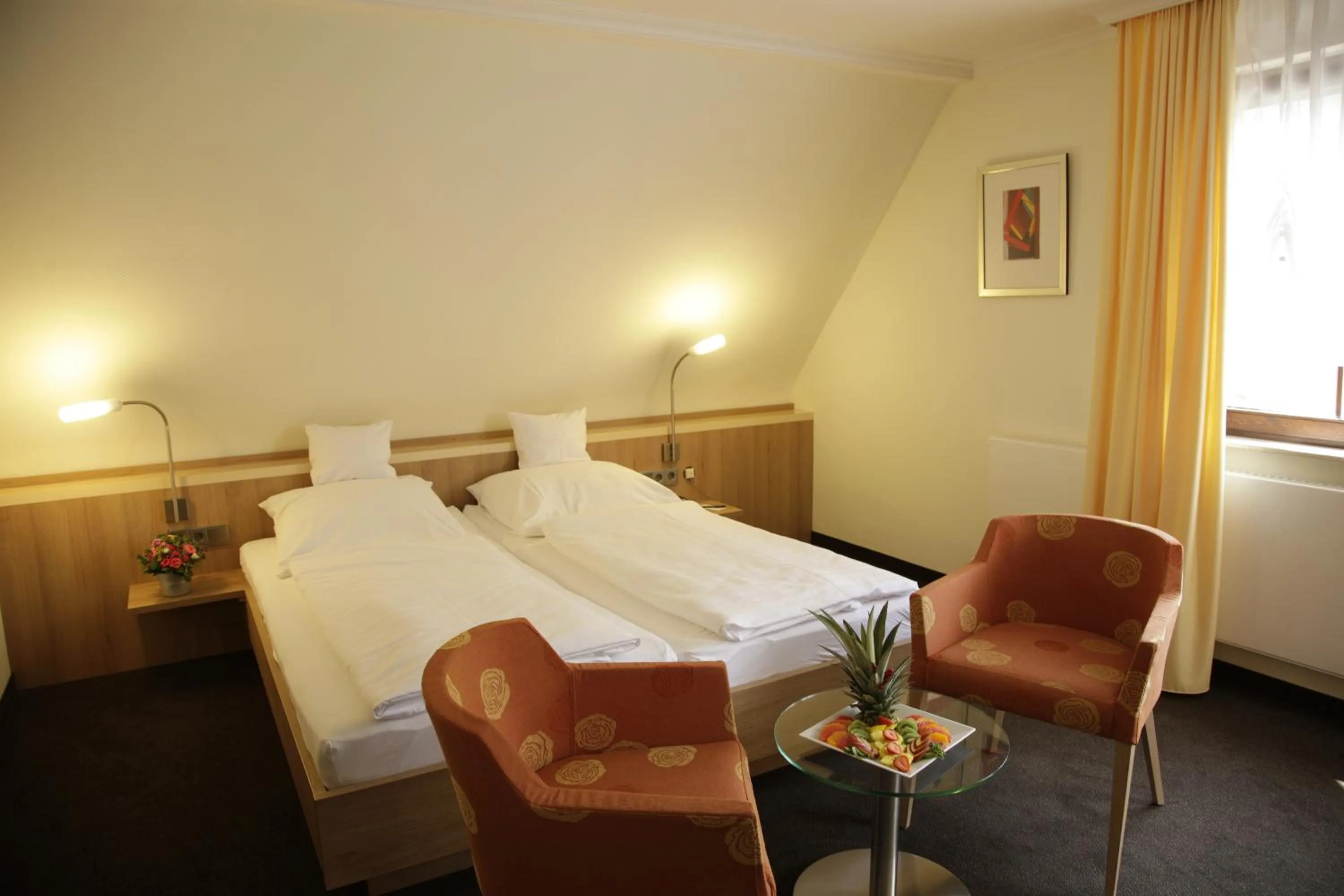 Photo of the whole room, Bed in Die Krone am Fluss - Landhotel Sindringen
