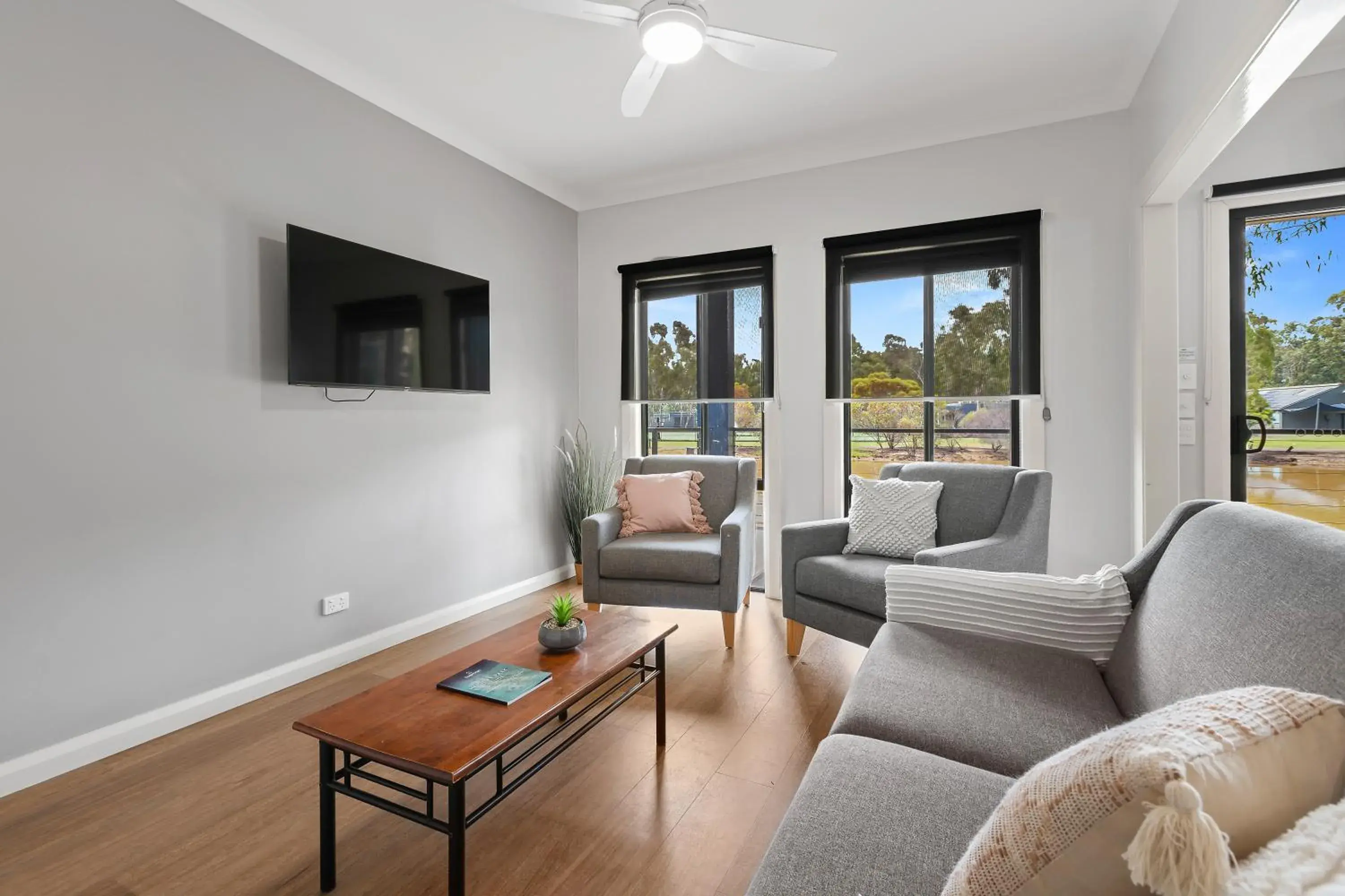 Two-Bedroom Villa in Tasman Holiday Parks - Moama on the Murray Two-Bedroom Villa in Tasman Holiday Parks - Moama on the Murray