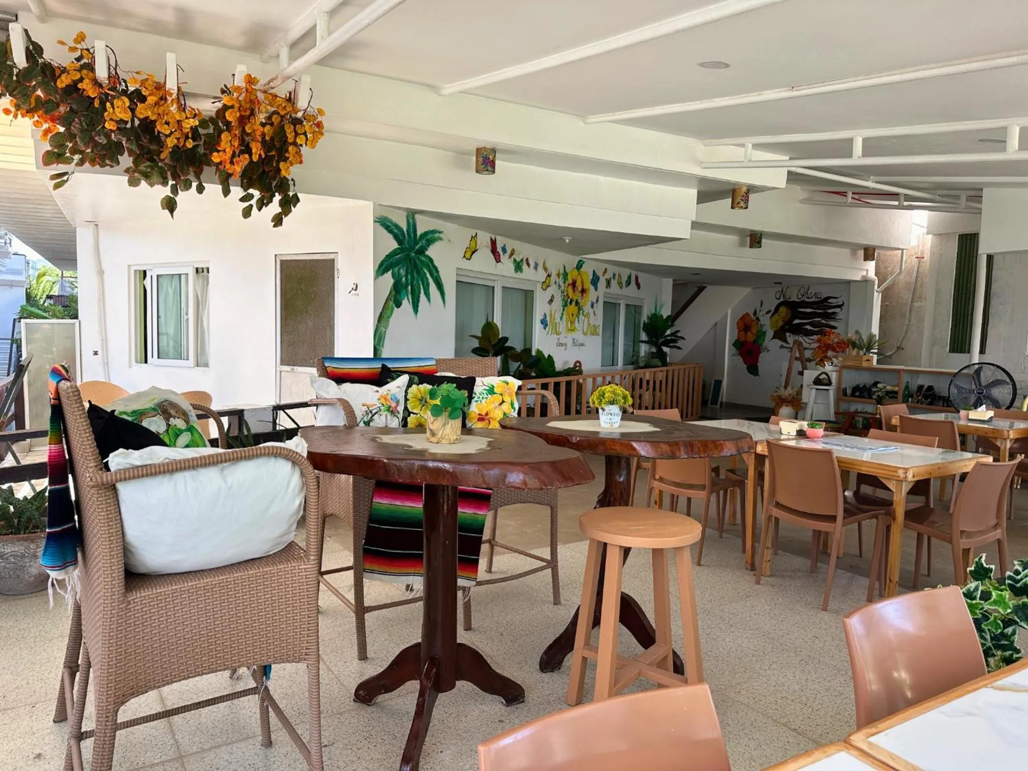 Property building in Niu Ohana East Bay Apartments