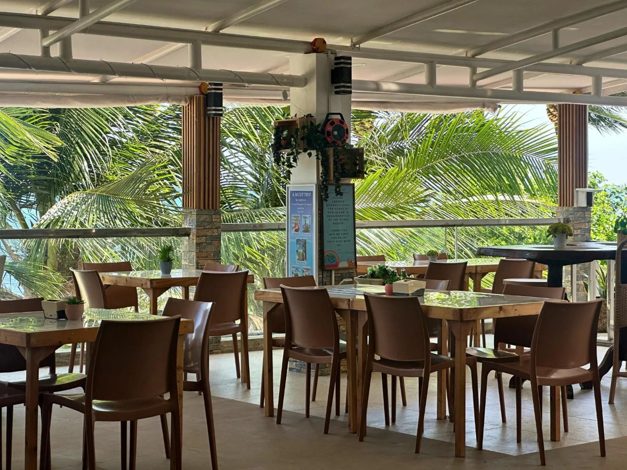 Property building in Niu Ohana East Bay Apartments