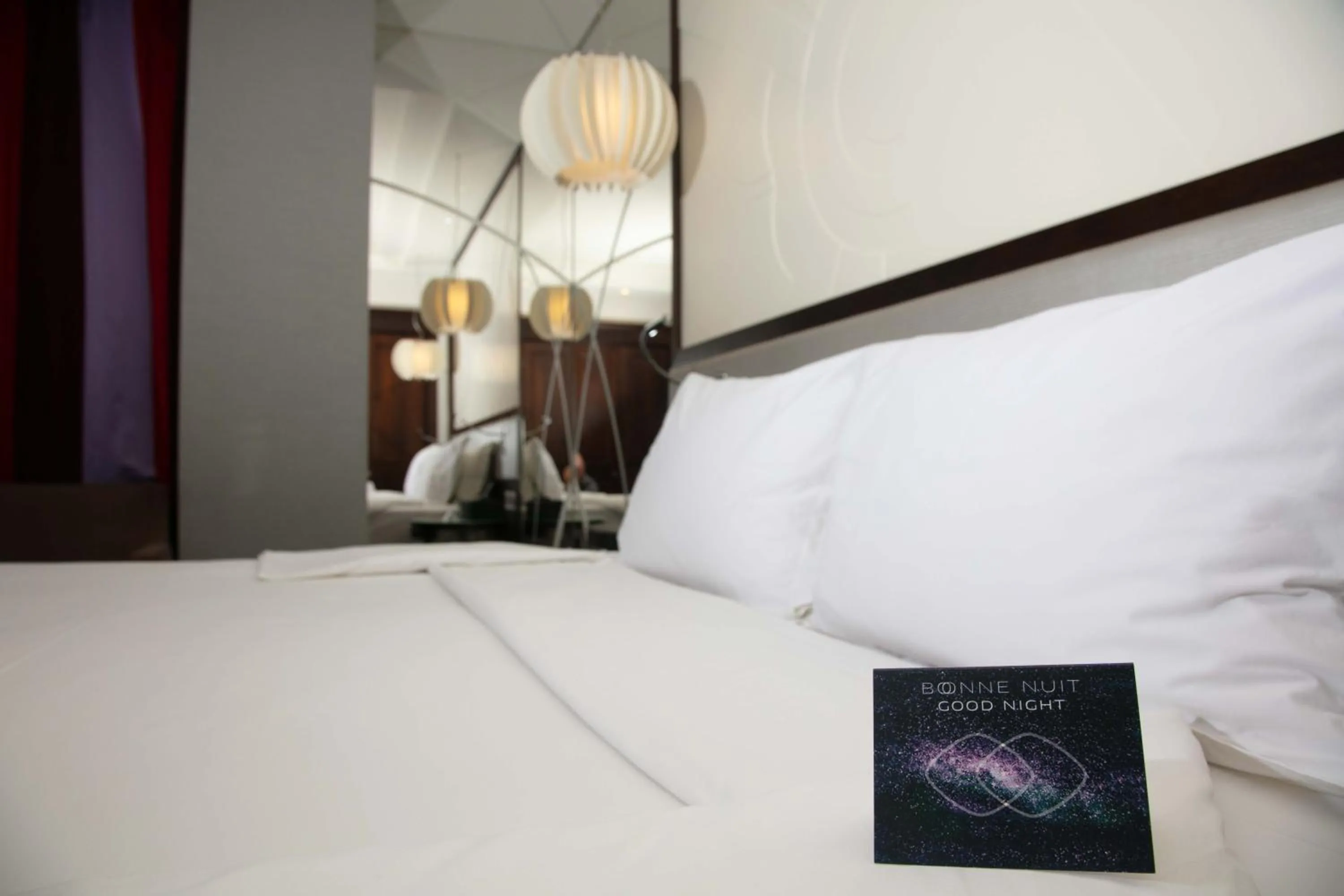 room service, Bed in Sofitel Beirut Le Gabriel