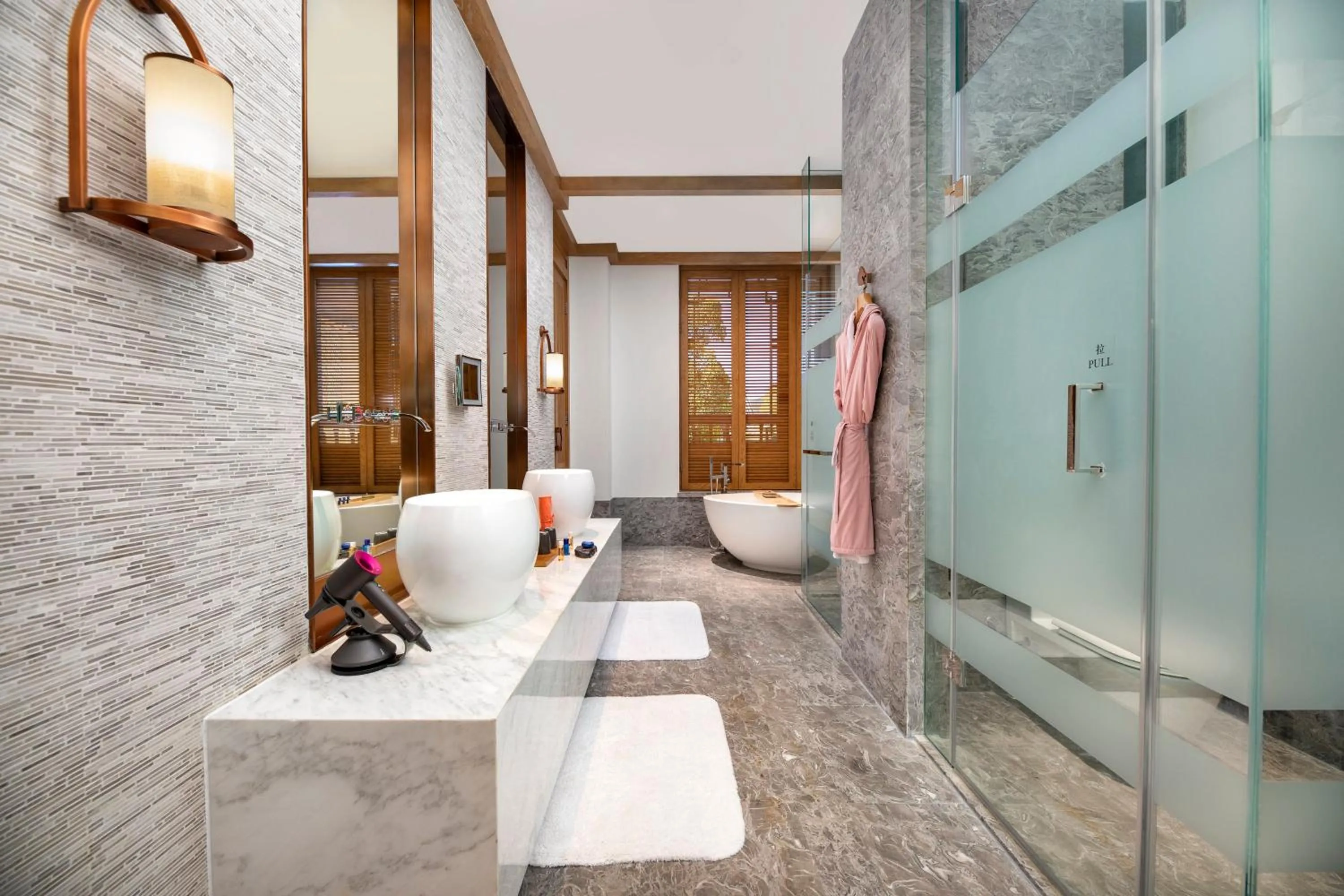 Bathroom in Hotel Indigo Lijiang Ancient Town by IHG