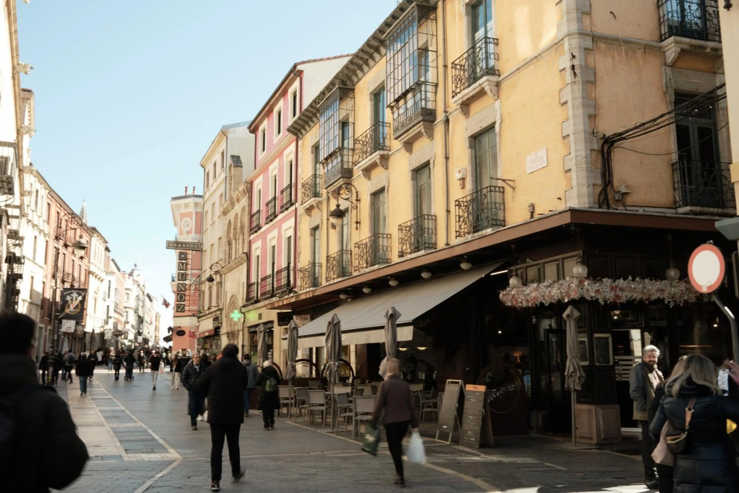 People in HOSTEL Rua 35