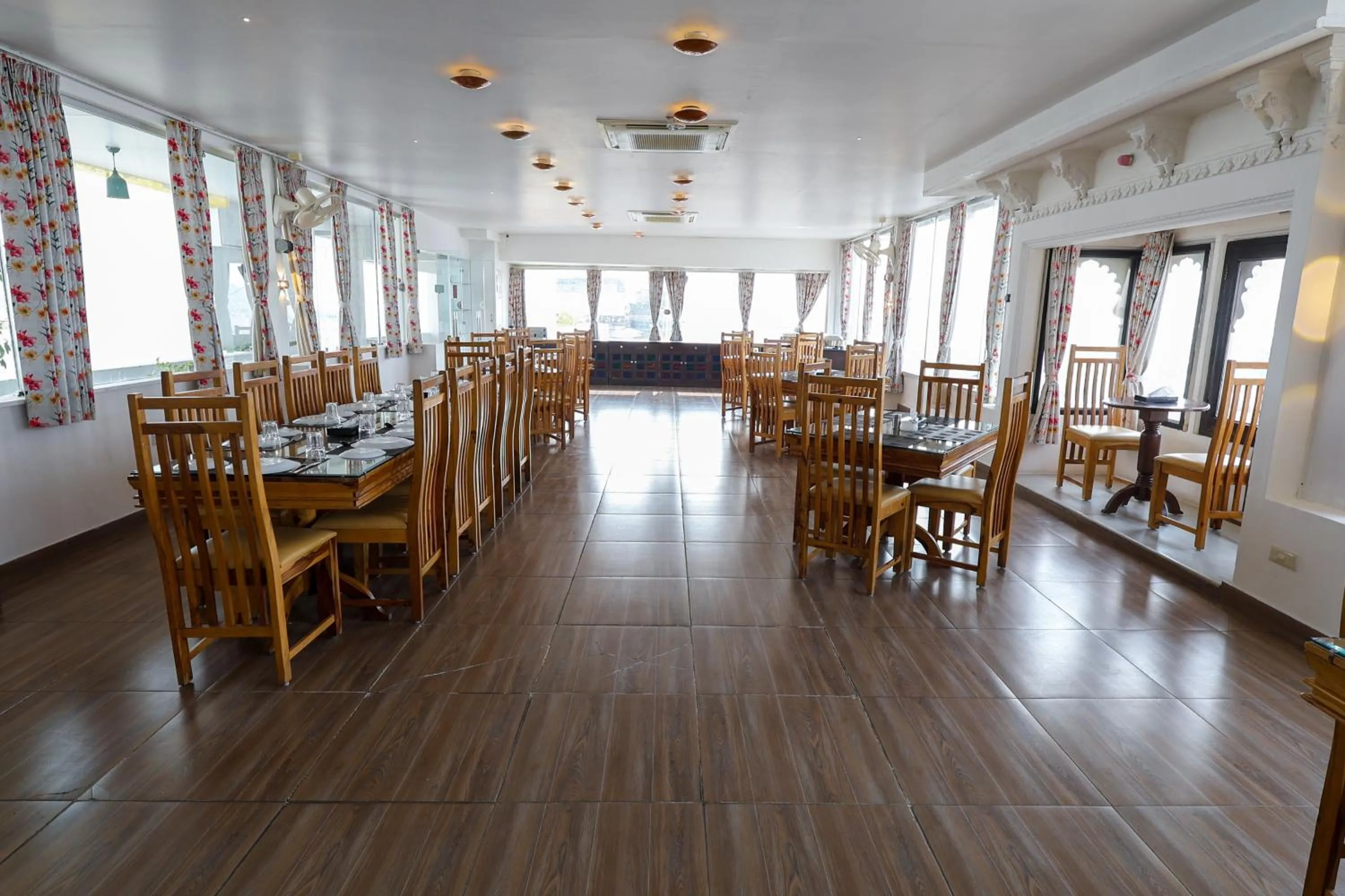 Restaurant/places to eat in Kotra Haveli A Boutique Hotel by Lake Pichola