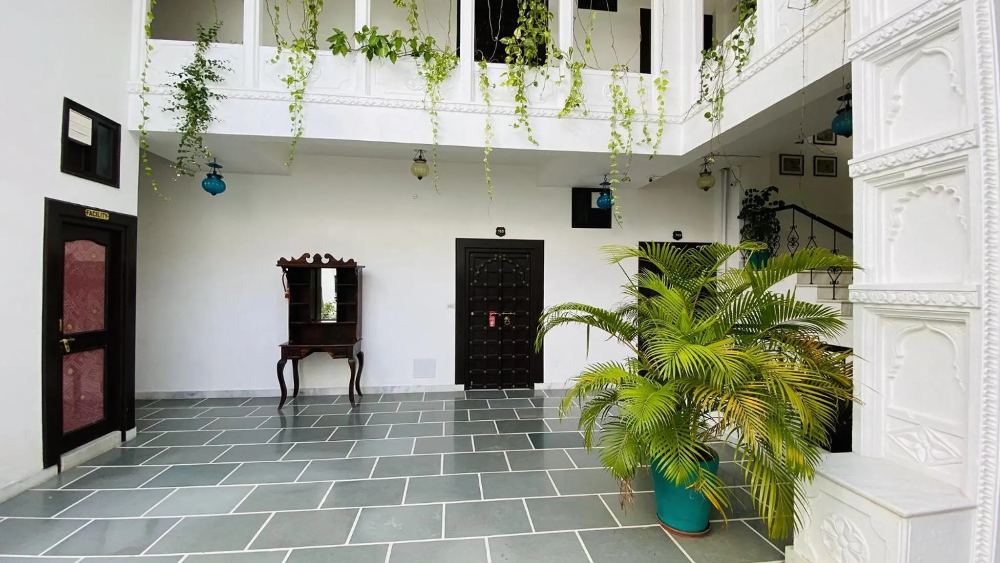 Inner courtyard view in Kotra Haveli A Boutique Hotel by Lake Pichola
