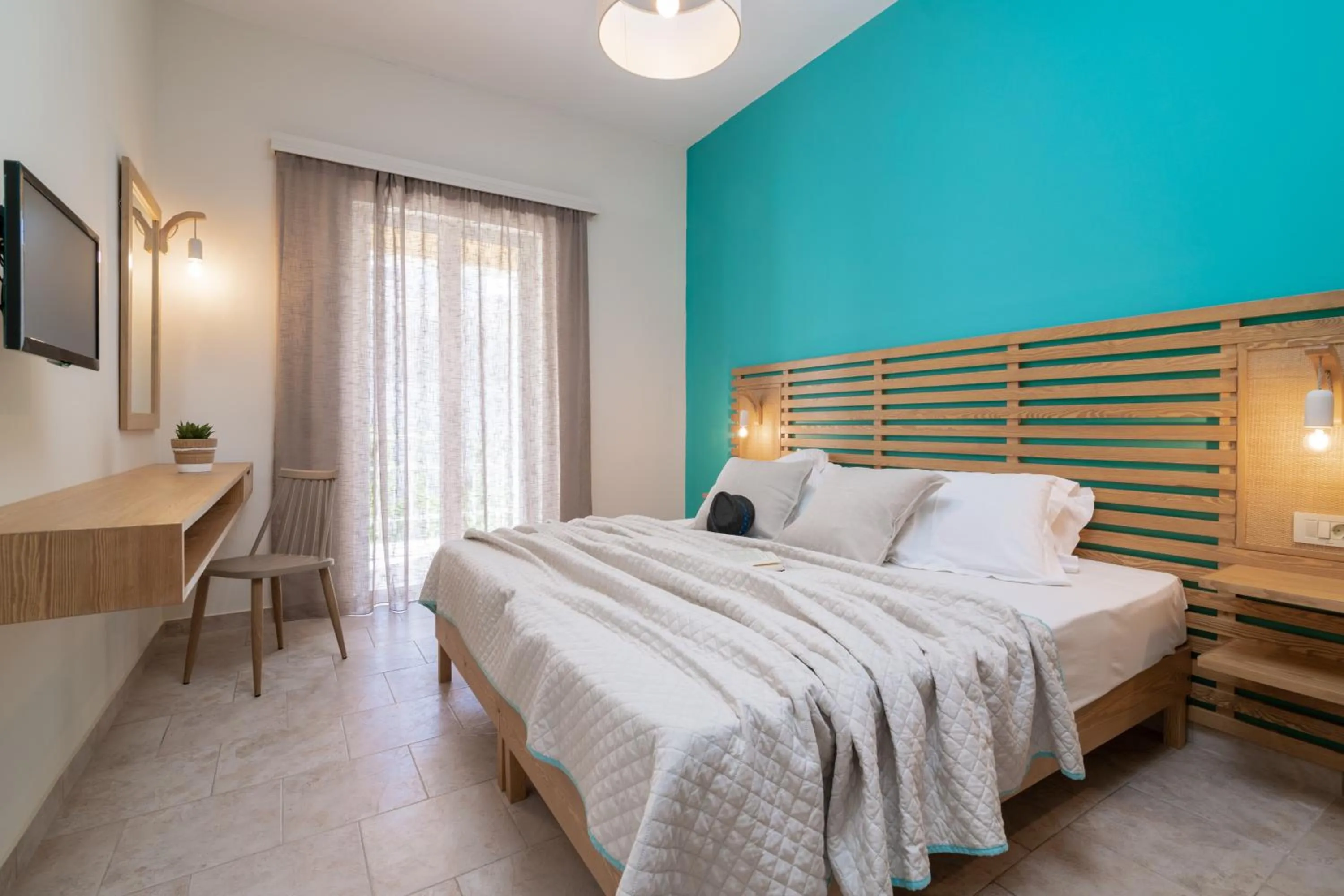 Bed in Sunset Apartments