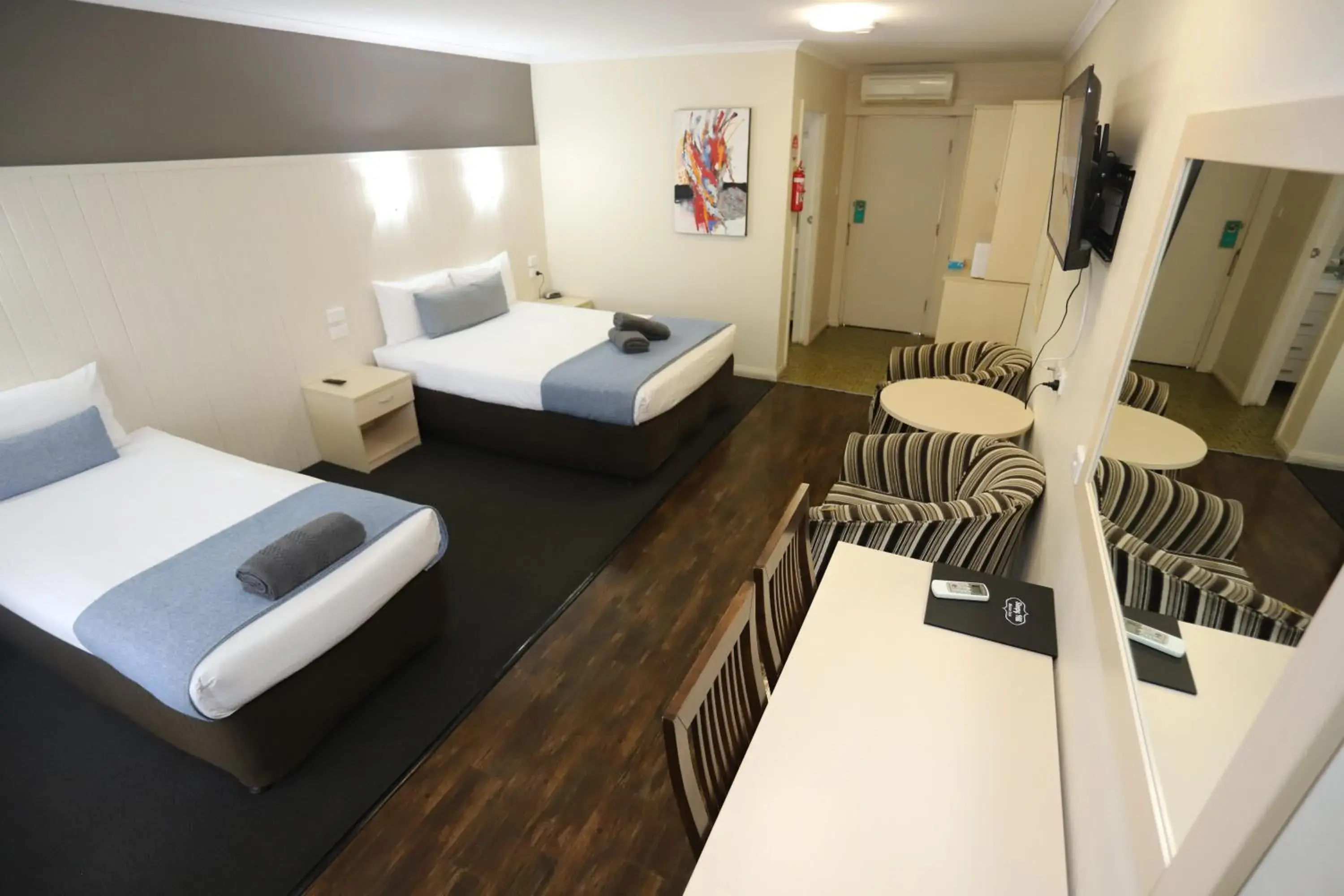 Deluxe Twin Room- Non Pet Friendly in Sleepy Hill Motor Inn Deluxe Twin Room- Non Pet Friendly in Sleepy Hill Motor Inn