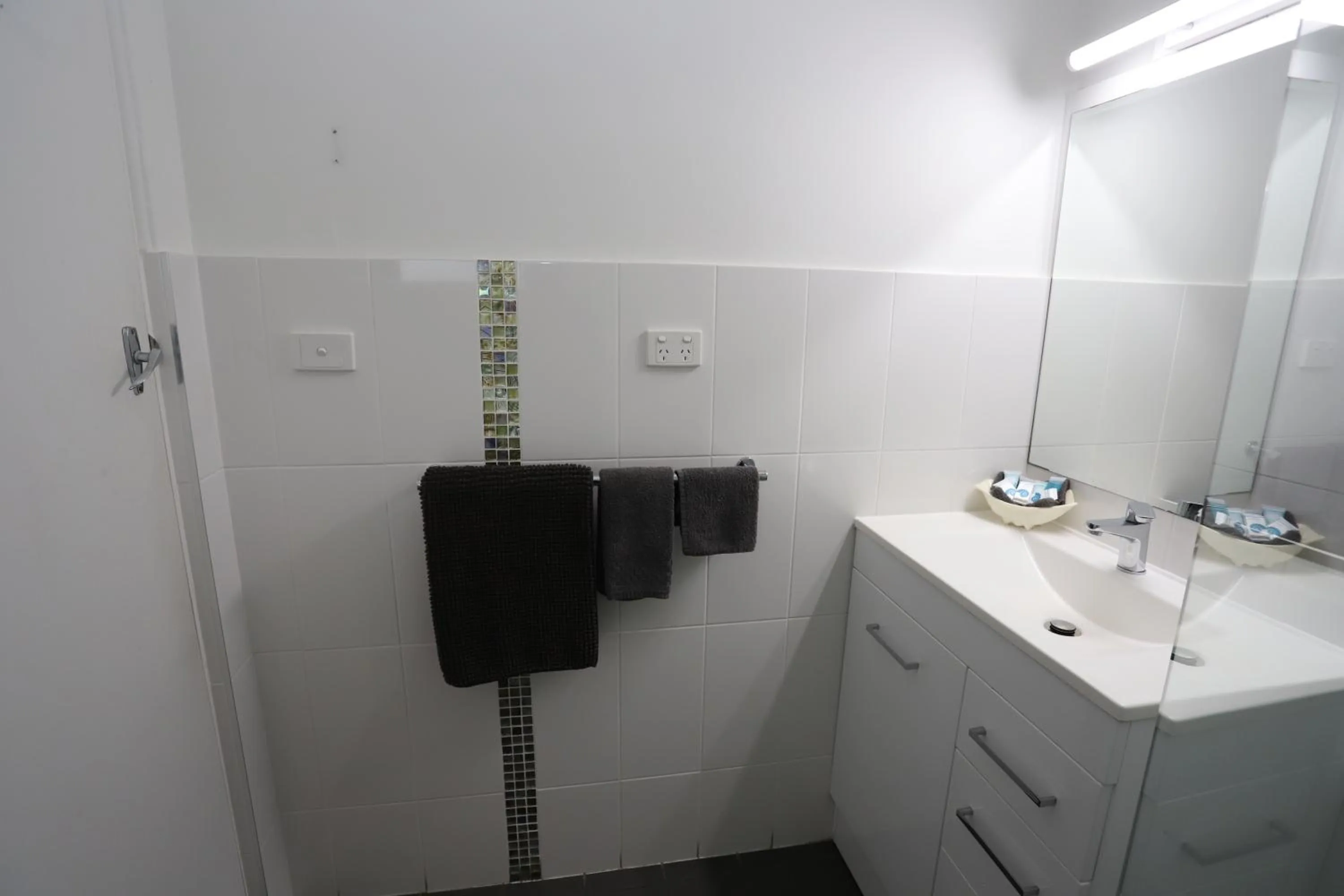 Bathroom in Sleepy Hill Motor Inn