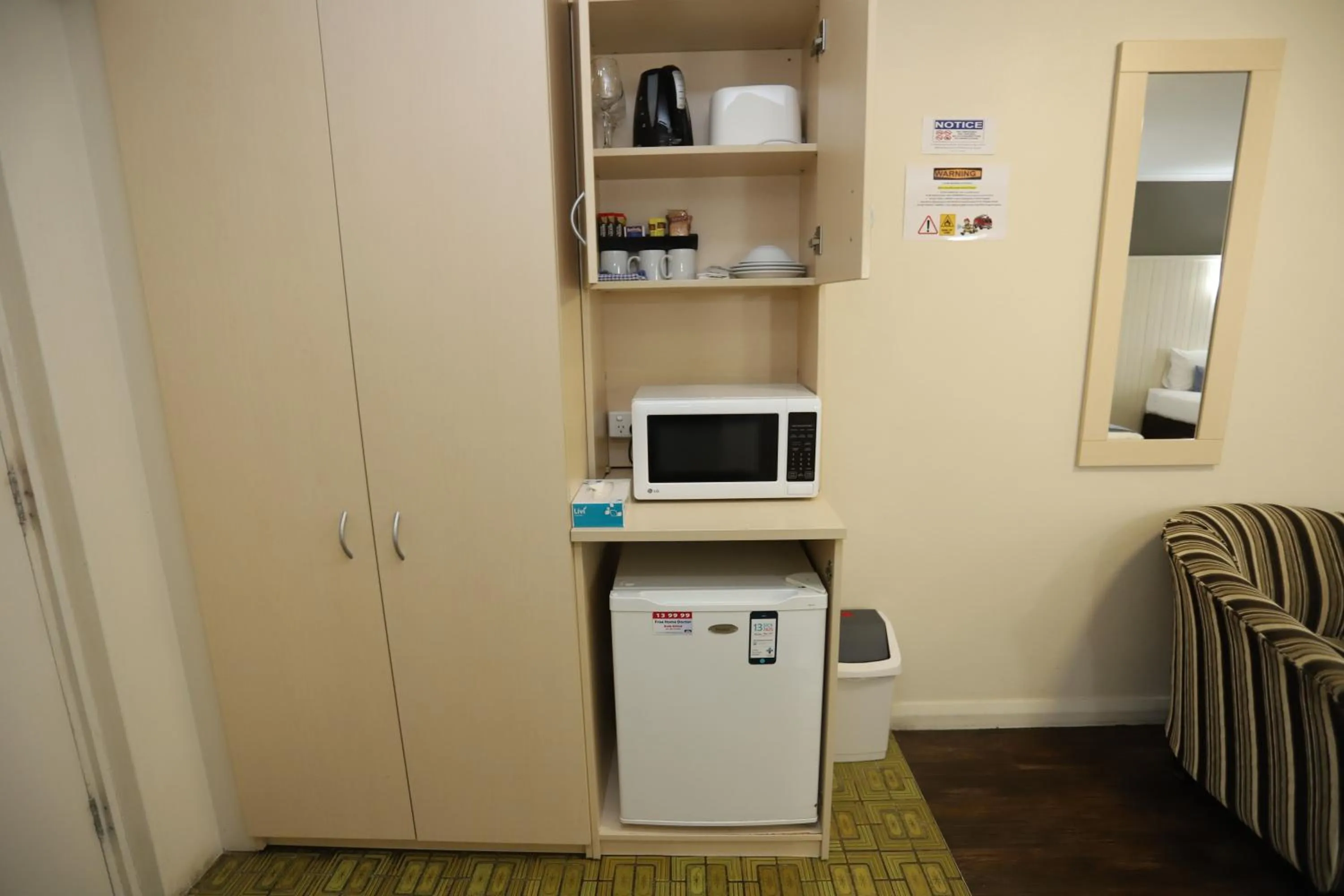 minibar in Sleepy Hill Motor Inn