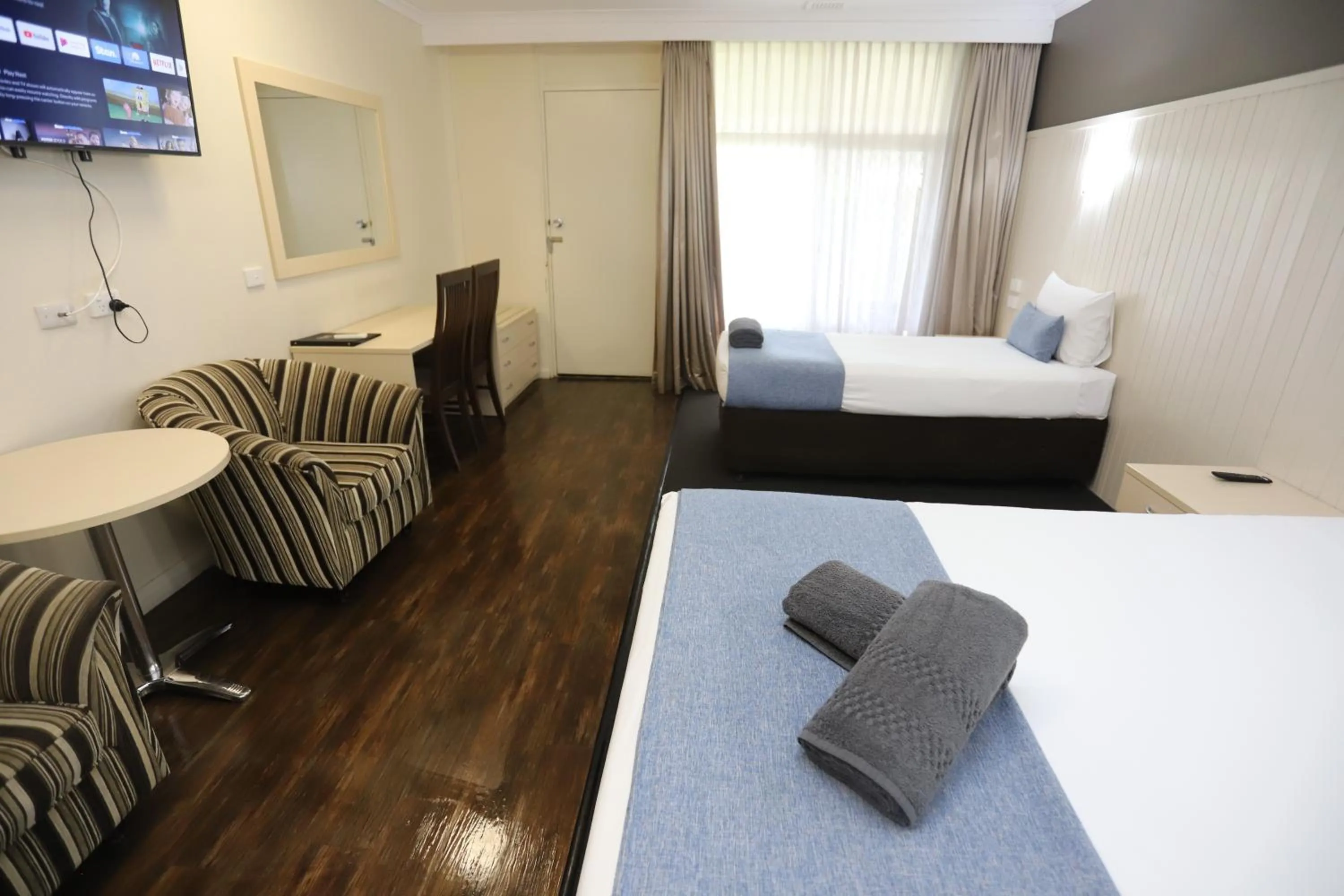 Bed in Sleepy Hill Motor Inn