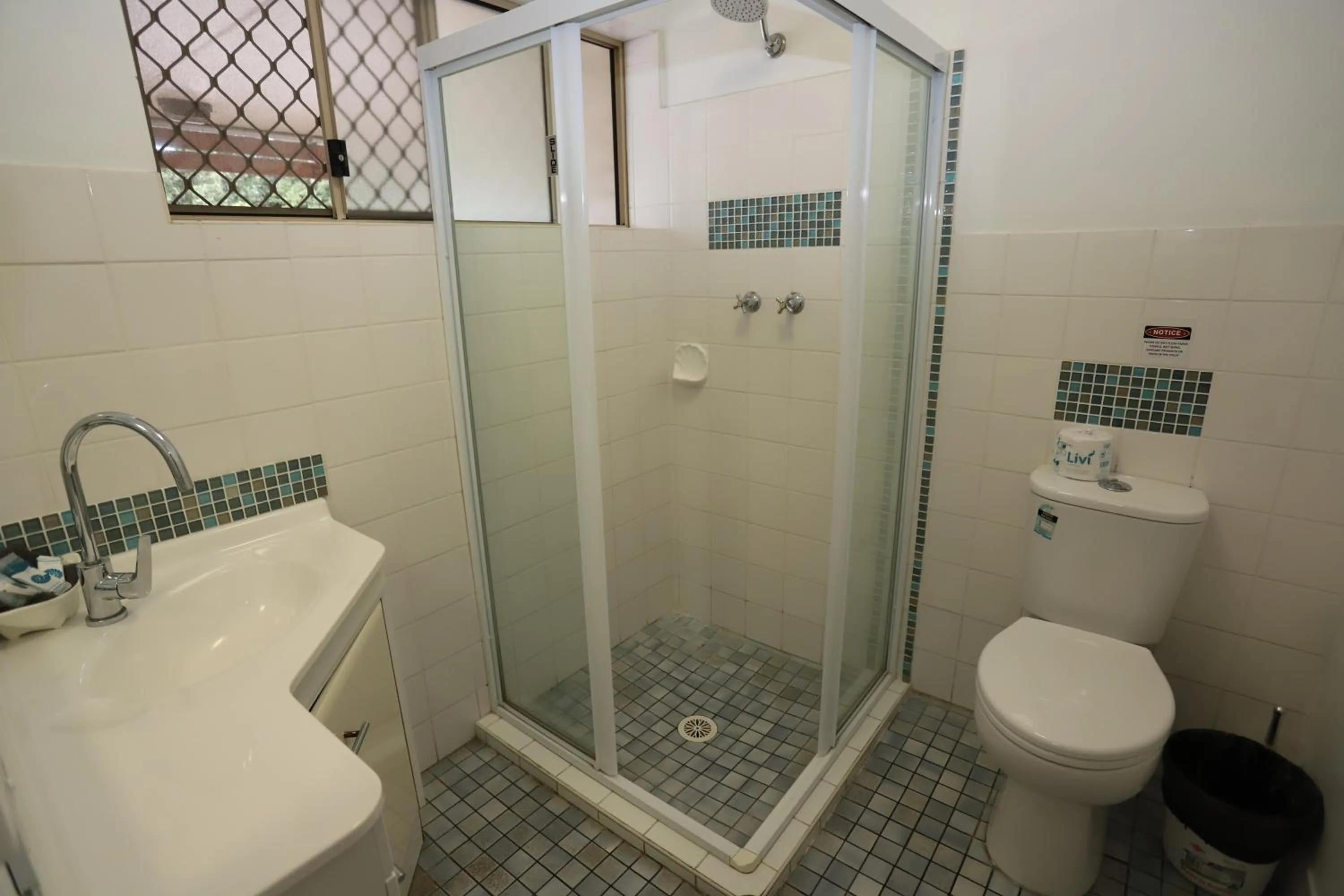 Bathroom in Sleepy Hill Motor Inn