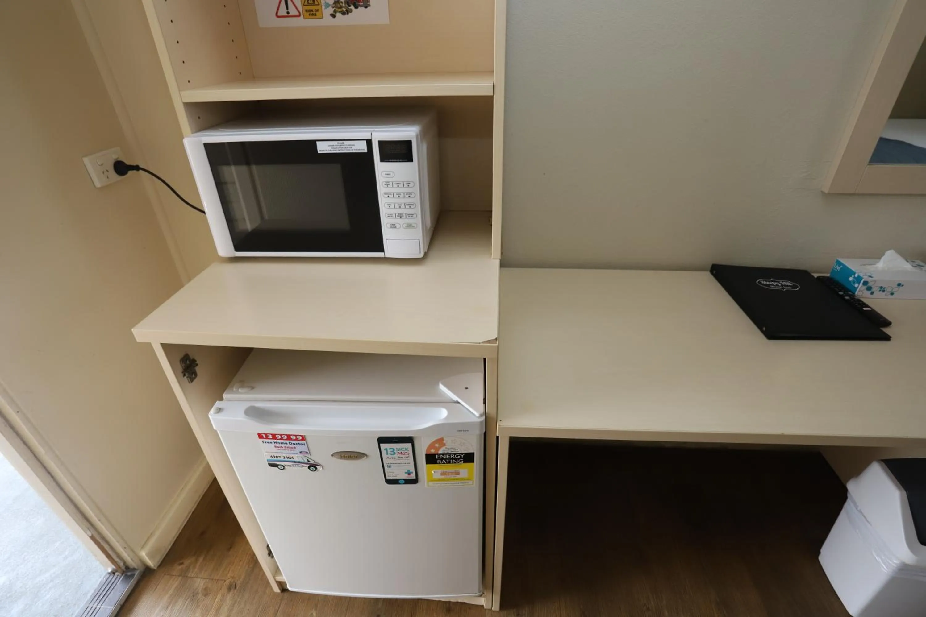 minibar in Sleepy Hill Motor Inn