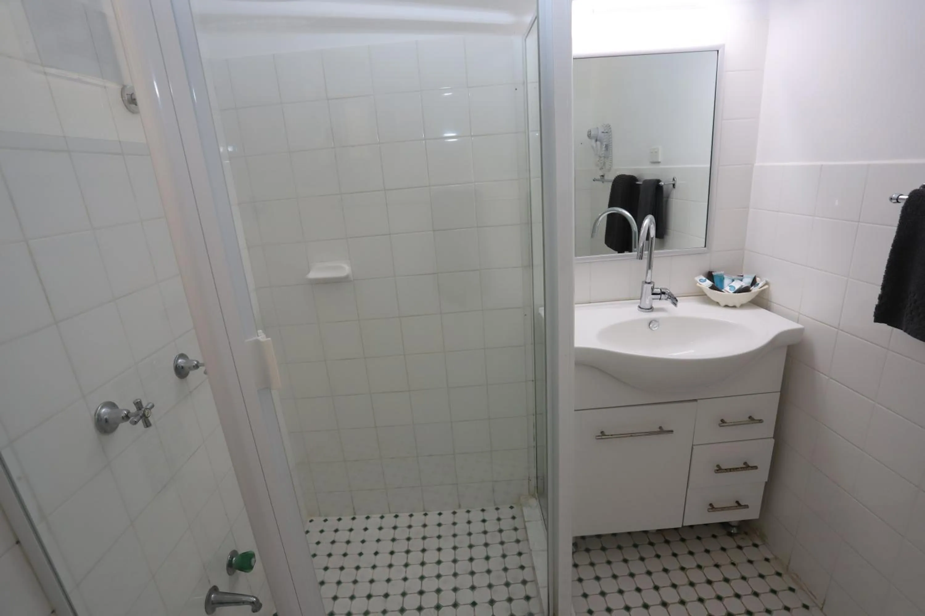 Bathroom in Sleepy Hill Motor Inn