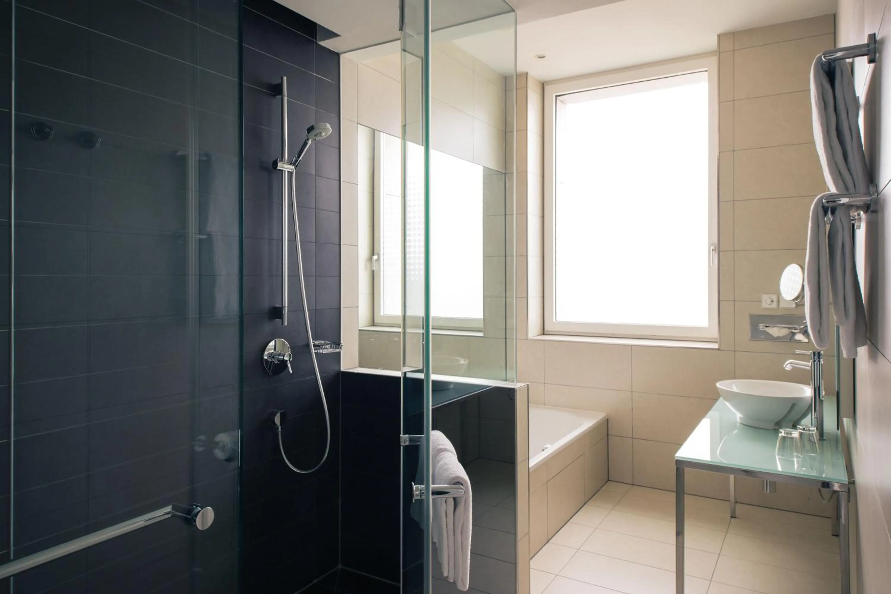 Bathroom in Vienna House by Wyndham Andel's Berlin